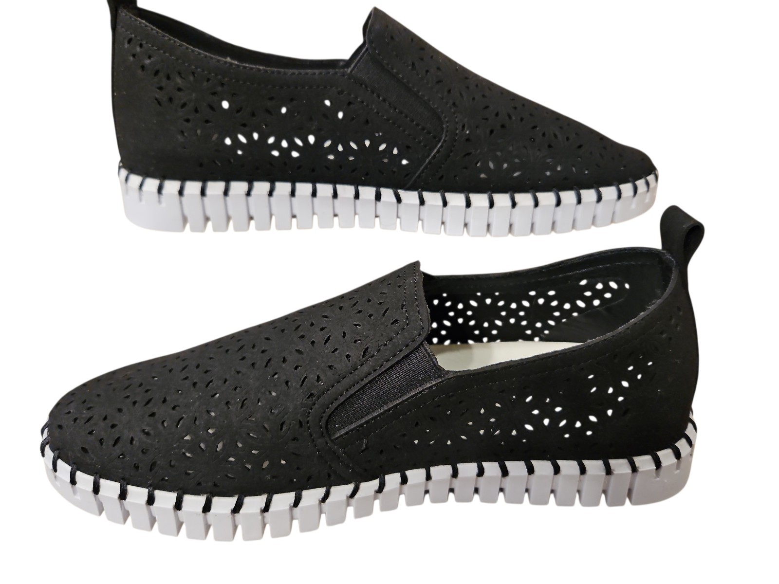 Very G Slip On Shoe Women 8 Shandy Black Eyelet 1″Heel Comfort Casual Travel New