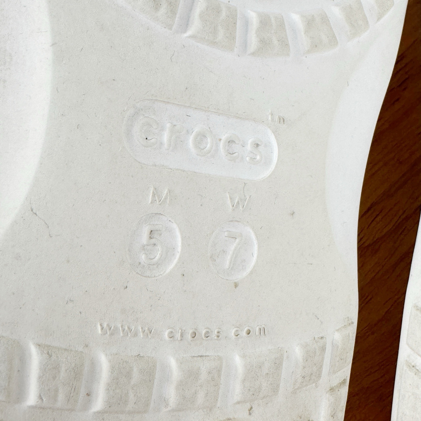 Crocs Classic Slides Sandals Perforated White 5 Mens 7 Womens Shower Beach Pool