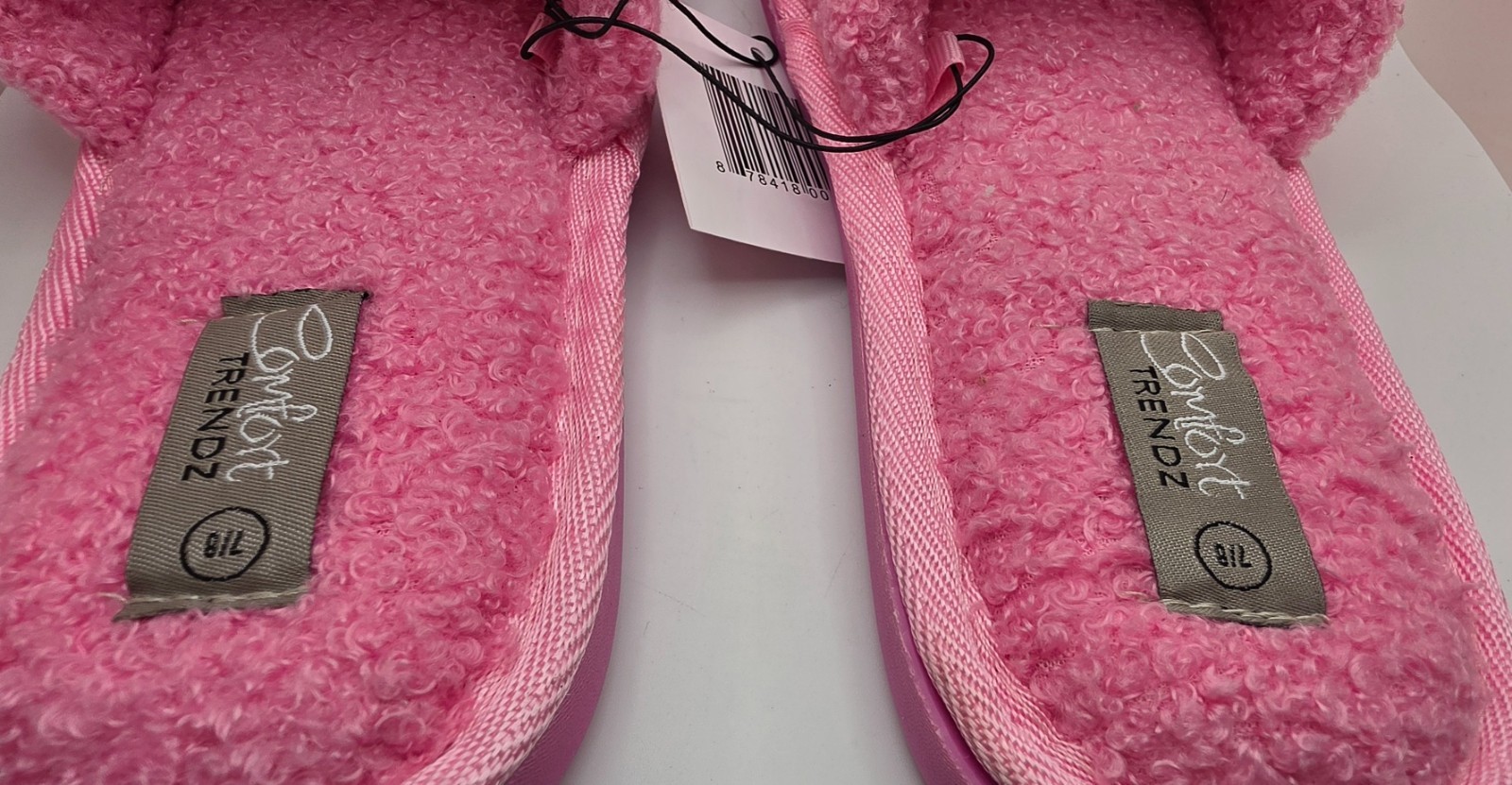 Women’s Pink Size 7/8 Fuzzy Slippers With Daisy-NWT