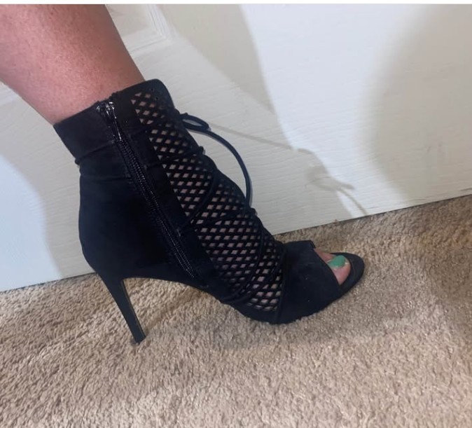 Lace Up Open Toe Black Booties Heels Size 8 Anne Michelle 4 inch heel