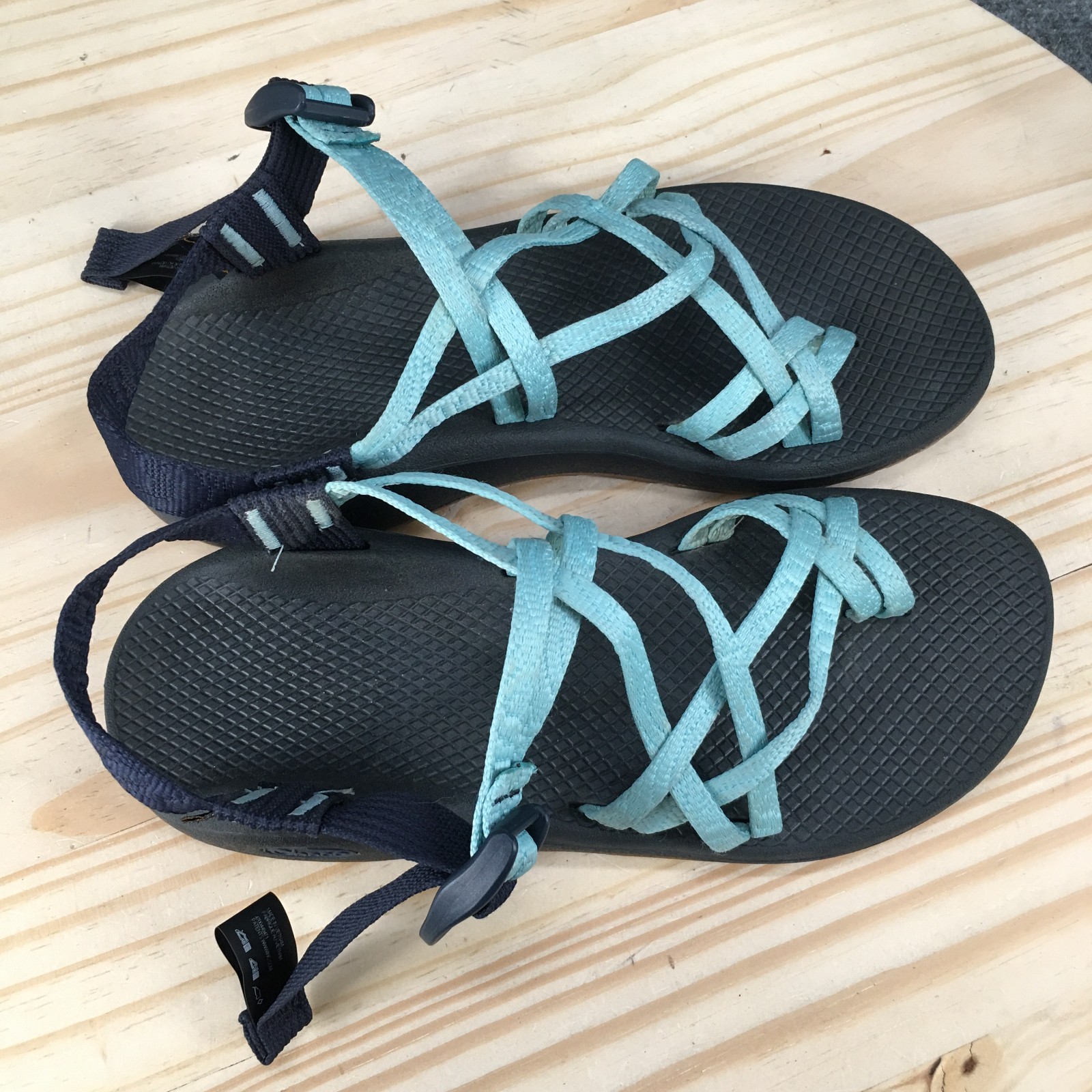 Chaco Z/Cloud X2 Sandals Womens 10 Hiking Strappy Comfort Low Top Multicolor