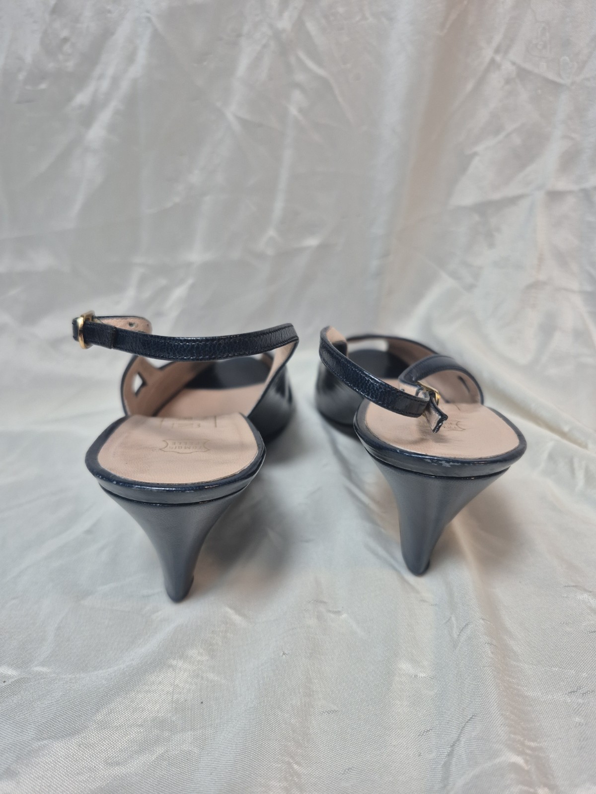 EUC Bruno Magli Peep Toe Sling Back Heels Navy Textured Leather Size 7.5aaa
