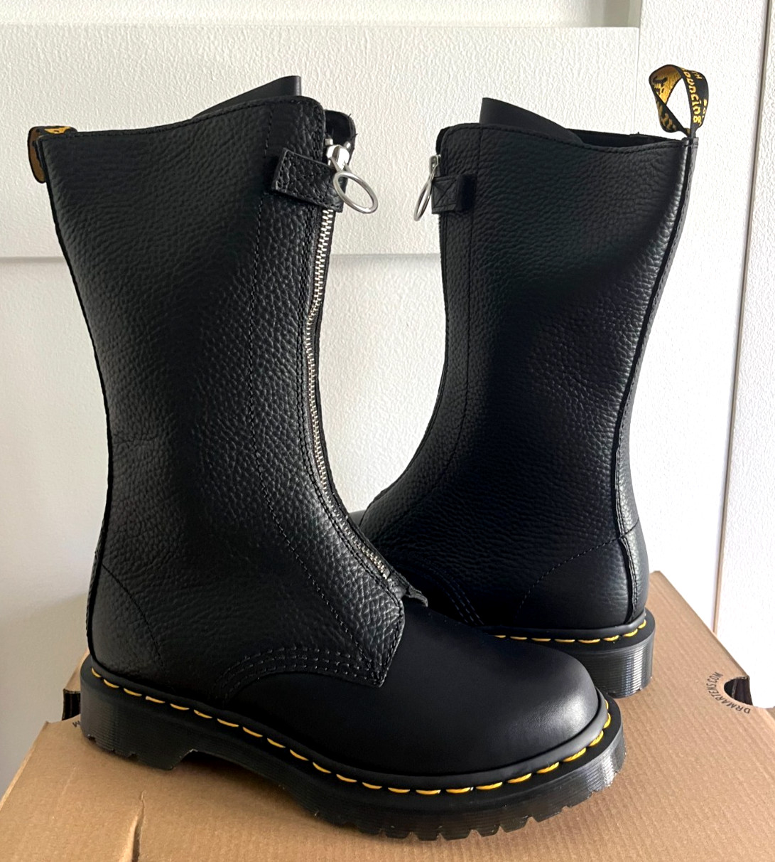 NIB Dr. Martens 1B99 Front Zip Black Leather Combat Boots Women’s US 7 EU 38