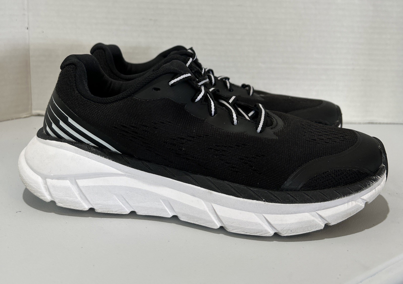 Avia Womens Size 7 Hightail Sneaker Athletic Running Shoes Black