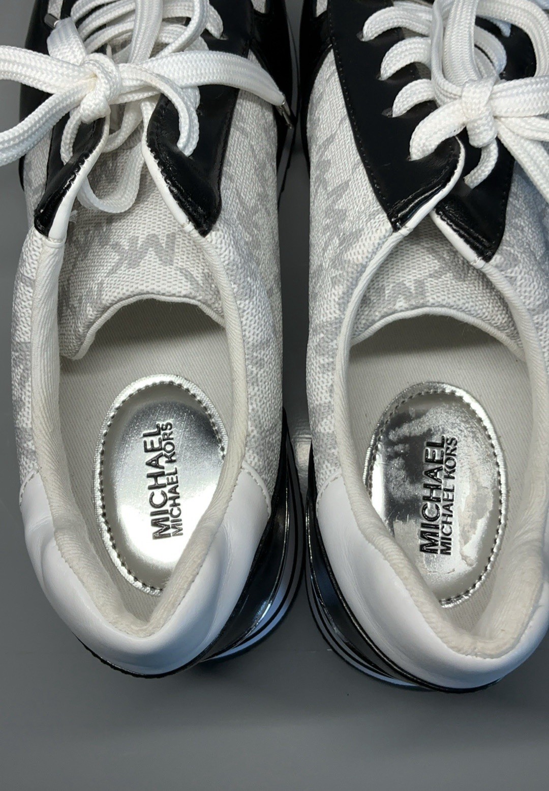 Michael Kors Men’s Low-Top Lace-Up Sneakers Black/White/Gray Logo PVC Rubber