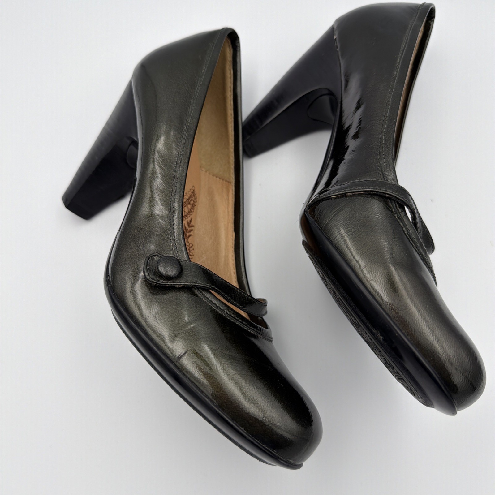 Sofft Mary Jane Pumps Women 10M Olive Green Patent Leather 3.25” Heels Office
