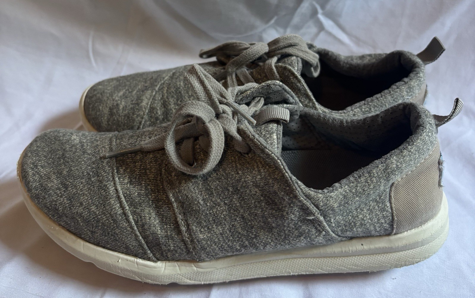 TOMS Del Rey Woman’s Gray Heathered Low Top Lace-Up Athletic Sneaker Pull Tab