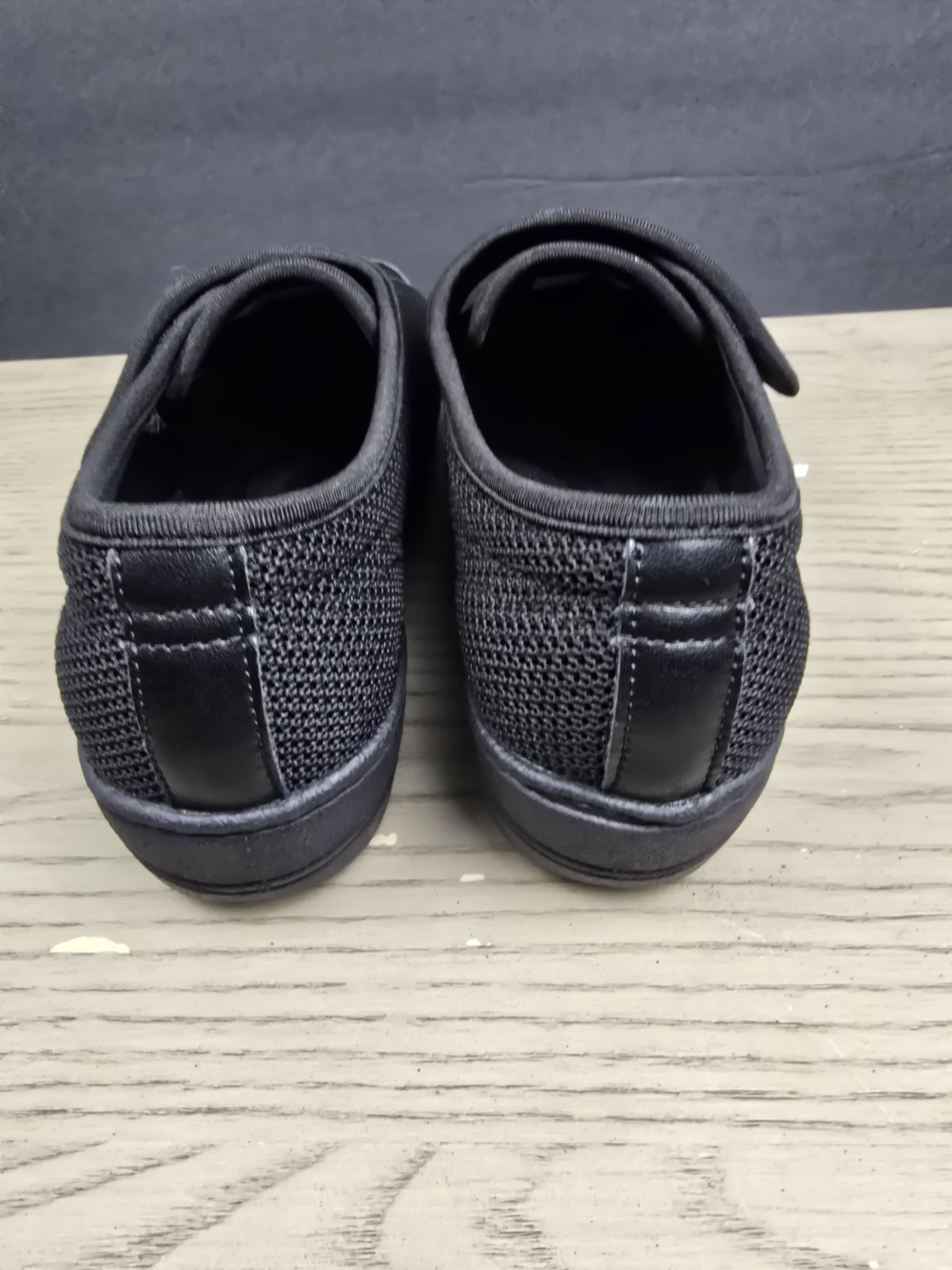 Gmedonm Adjustable Diabetic Lightweight Non-Slip Black Shoes Size 8.5 KJ228