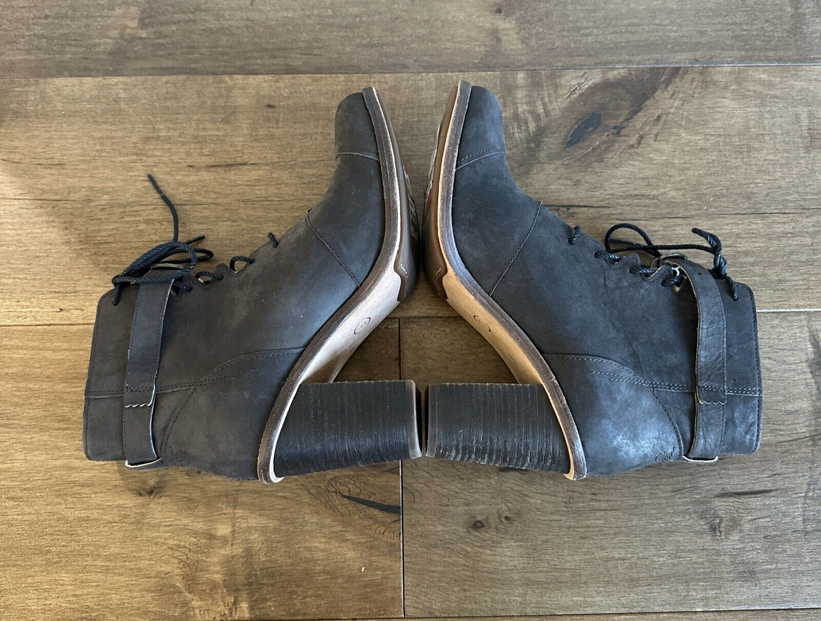 TIMBERLAND BOOT COMPANY MARGE ANKLE STRAP CHUKKA ANKLE BOOTS BOOTIES 9 NEW $190