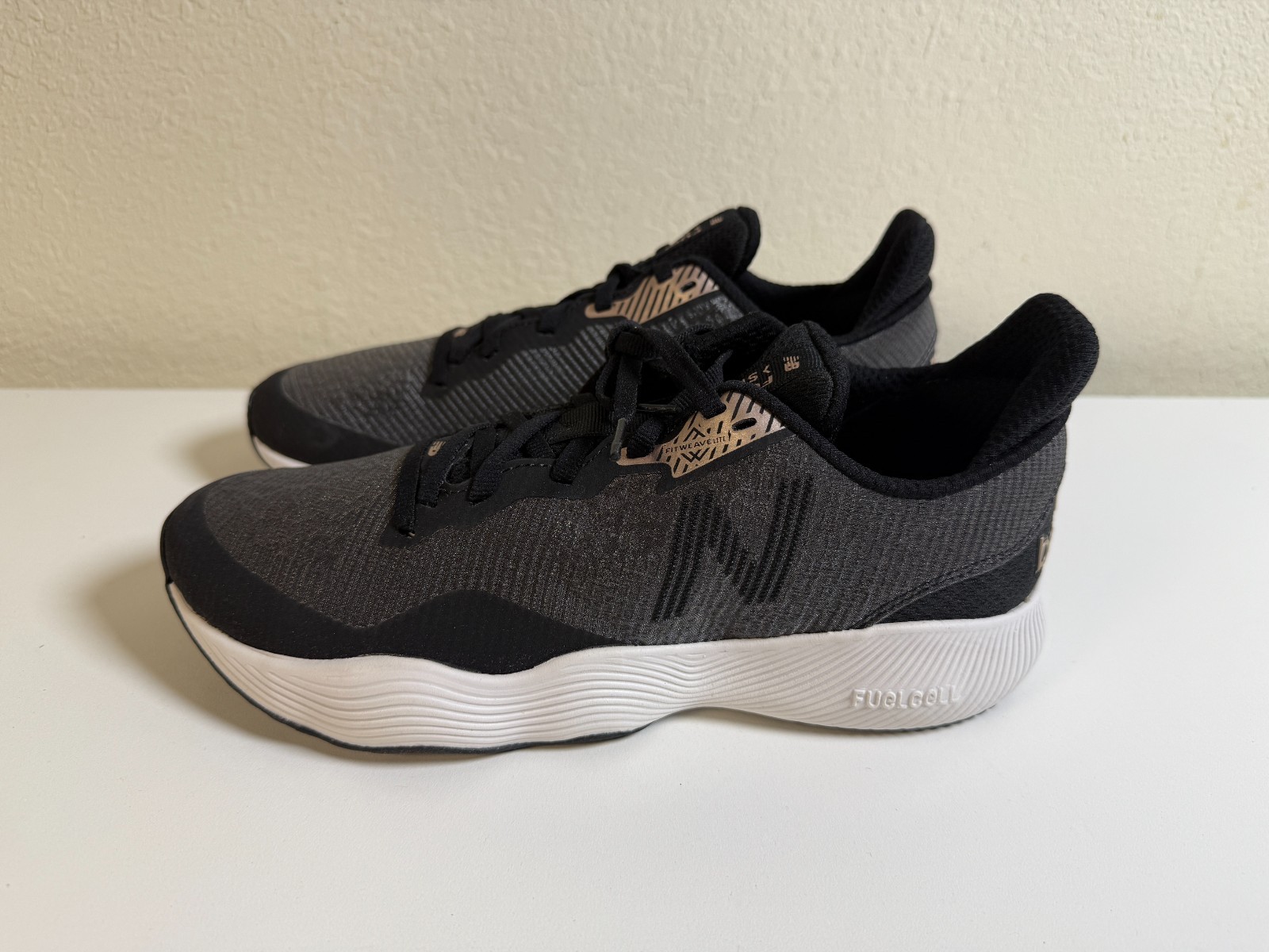New Balance FuelCell Shift TR V1 Women’s 8.5 Black Rose Gold Training Shoes