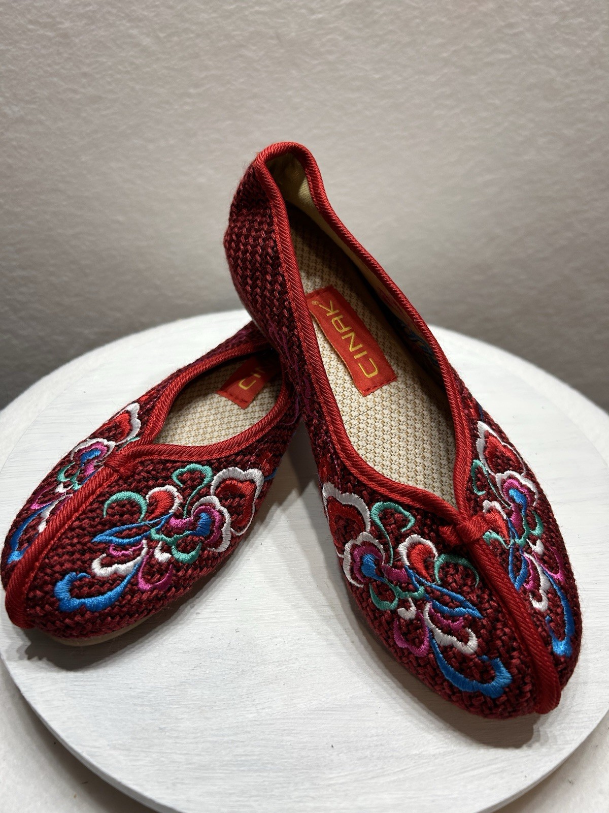Cinak Multicolored Red Embroidered Flat Shoe Slip On Women’s Size 39/US 8.5