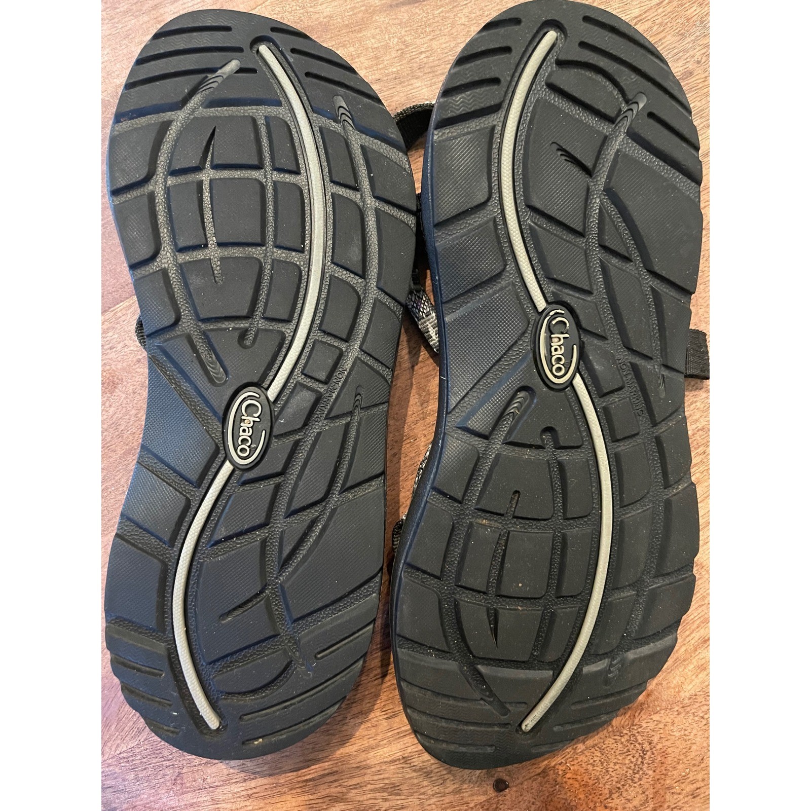 Chaco Z Cloud X2 Womens 9 Sandals Black Grey Pink Strappy Toe Loop Hiking Shoes