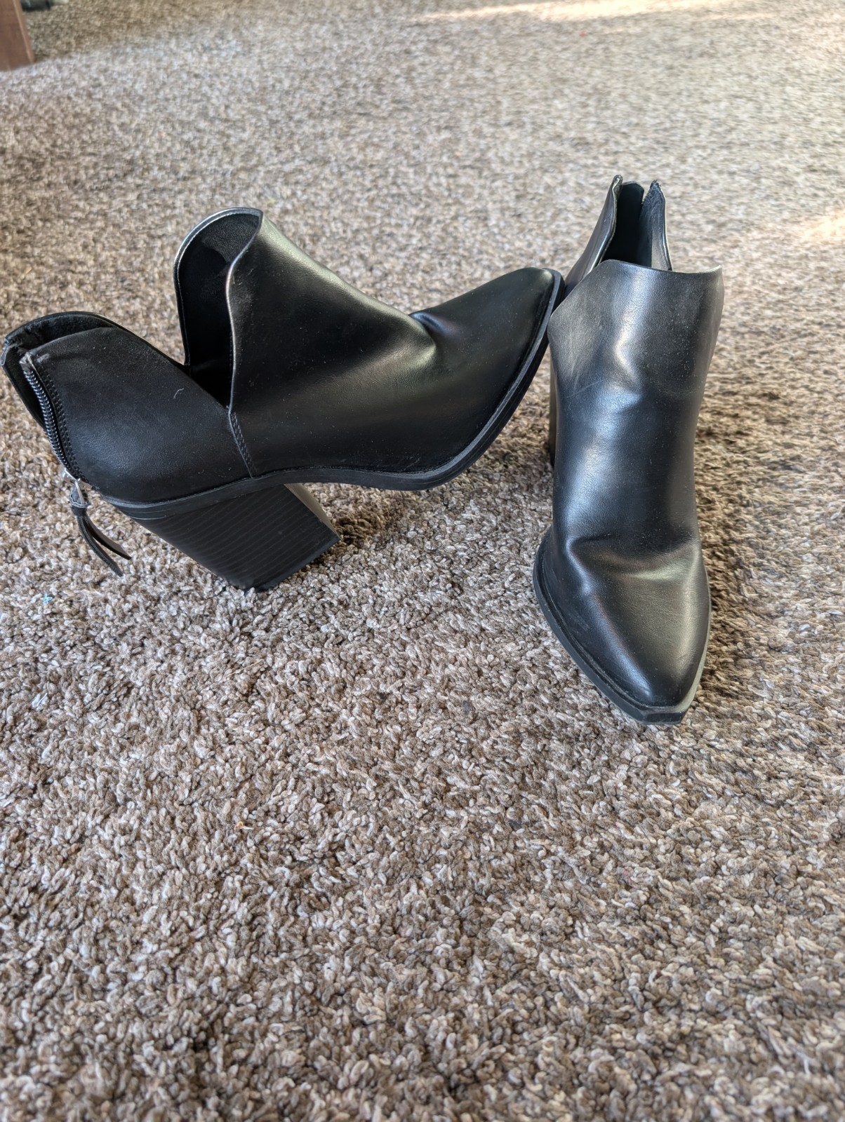 A New Day Black Faux Leather Ankle Bootie Pointed Toe Zip Zipper Women’s 8.5