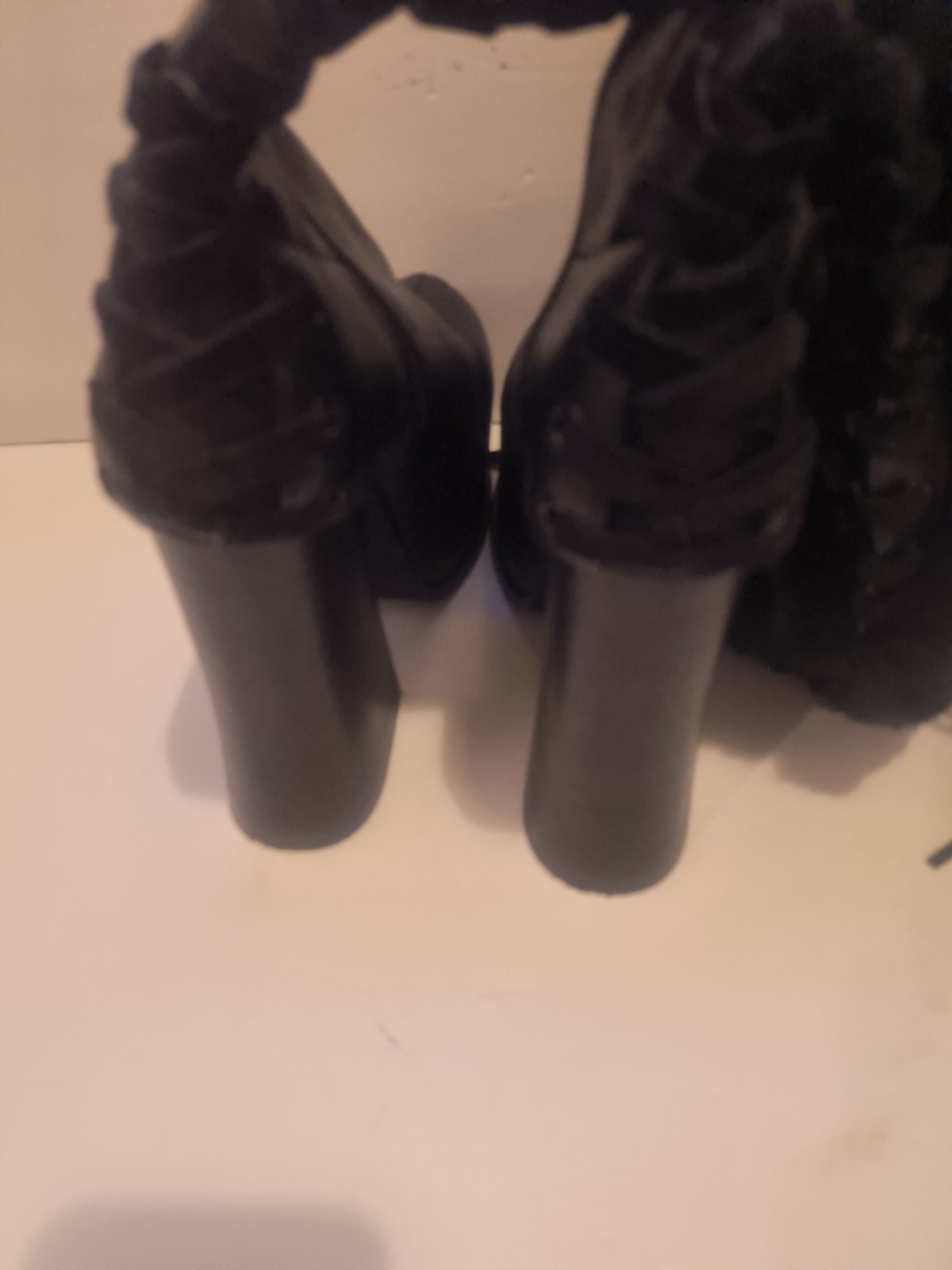 Dolls Kill Sugar Thrillz Sweetest Wishes Black Platform Fur Boots Size 9 EUC