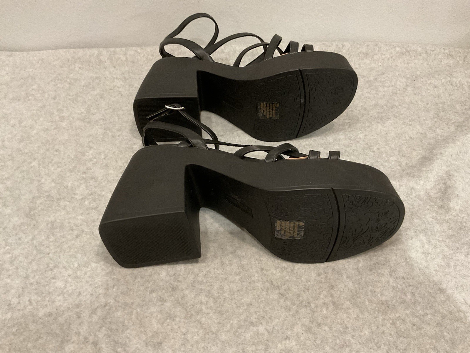 Vintage LN Y2k UnionBay Platform Chunky Black Strappy Sandals Shoes 11 Goth