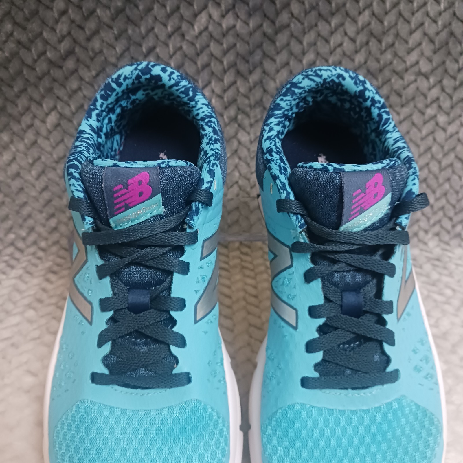 New Balance 771 V2 Women’s Running Sneakers Shoes Aqua Blue Size 8.5