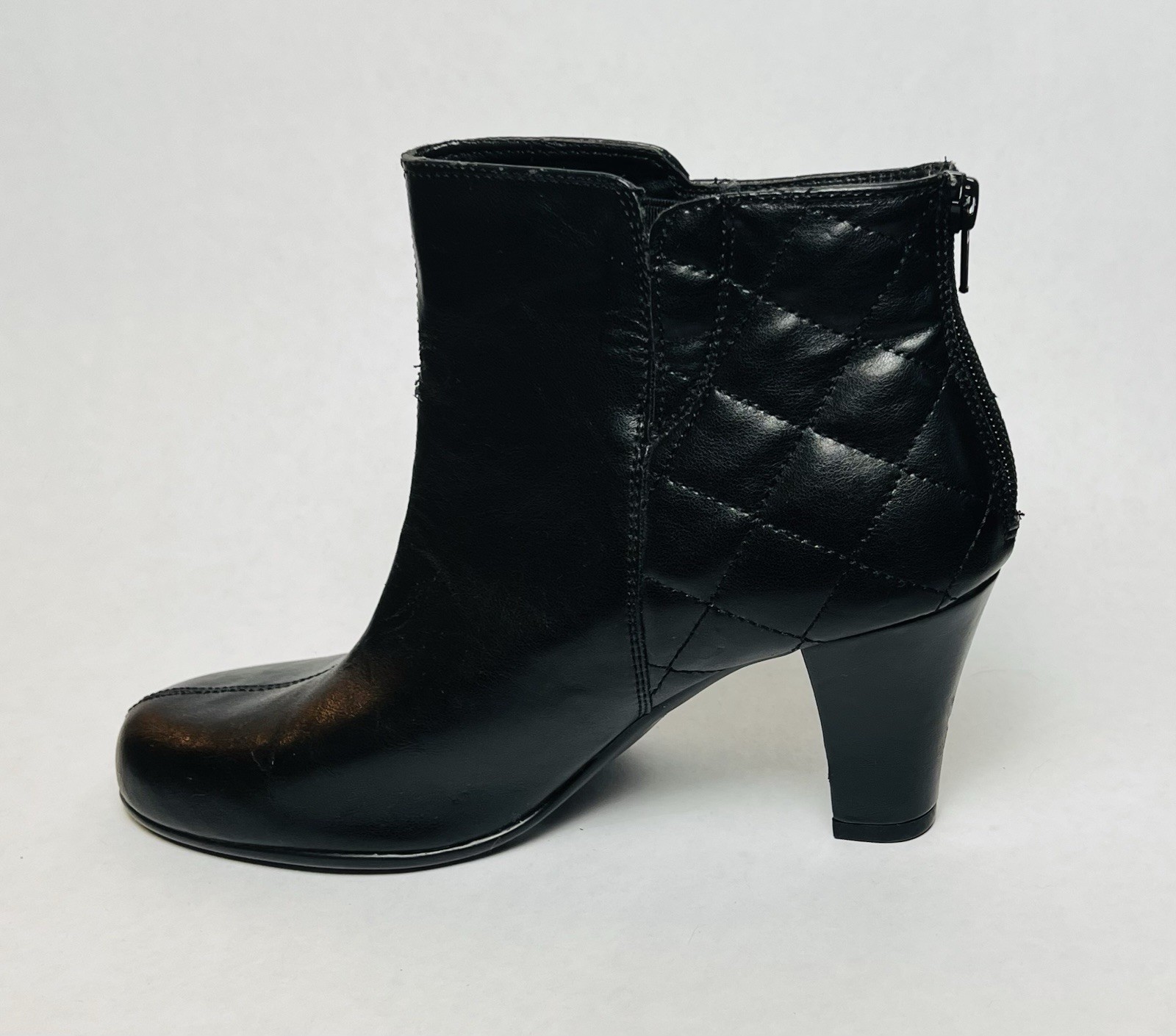 Aerosoles Black Ankle Boots Quilted Zip 3.25” Heel New Size 7