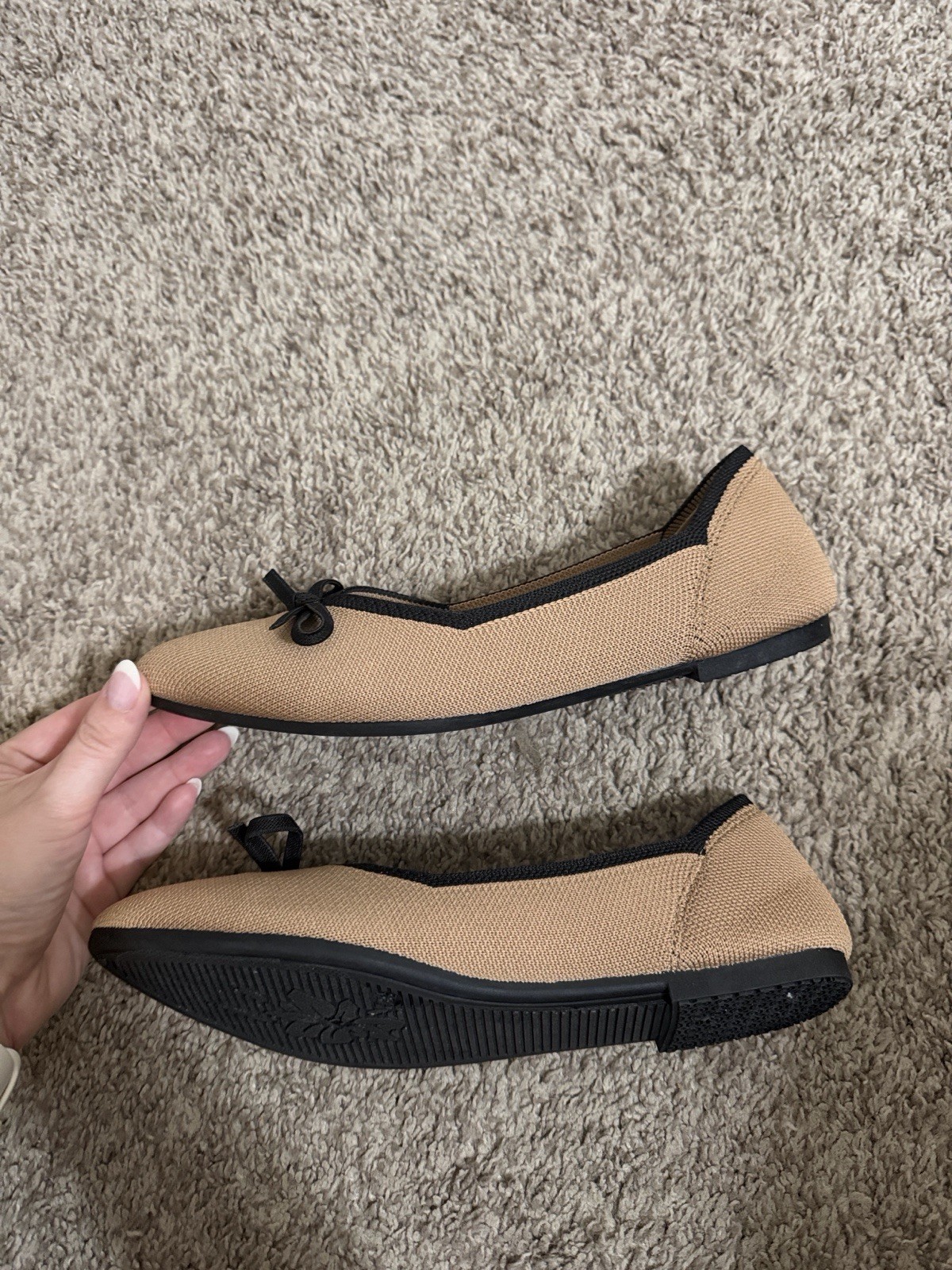 NWOT Tahari Women’s Brown And Black Bow Pointed Toe Slip On Flats Size 8.5