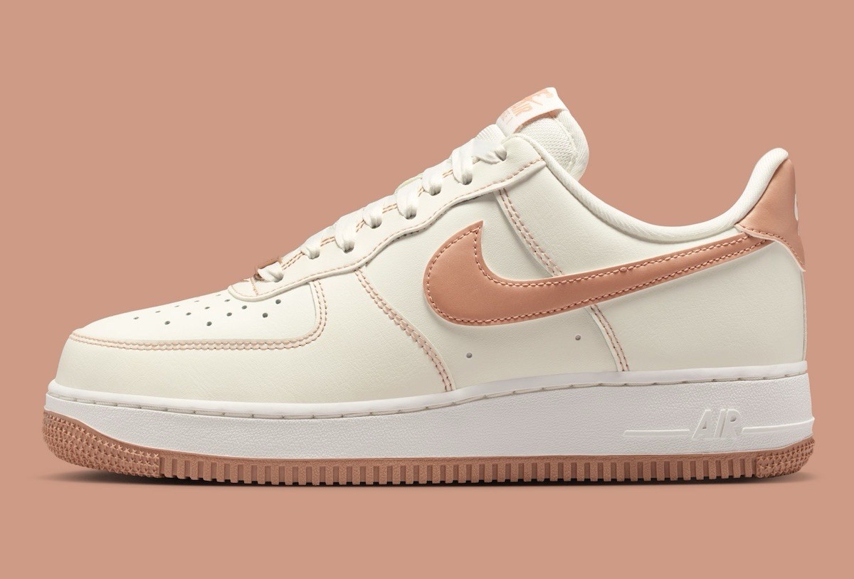 Nike Air Force 1 ’07 Sail/Rose Gold (IQ9428-133) Women’s Size 6-10