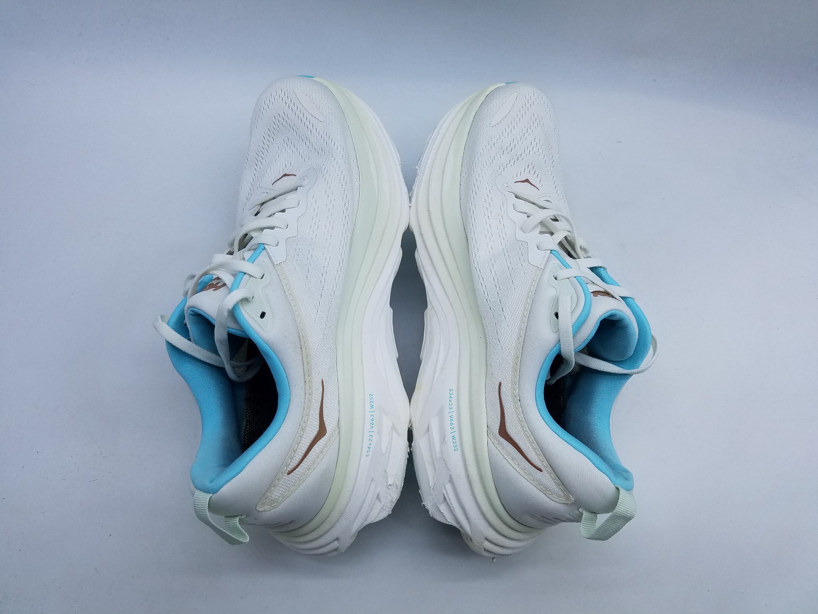 Hoka One One Bondi 8 Women’s Size 11 B (Medium) Running Shoes White *See desc