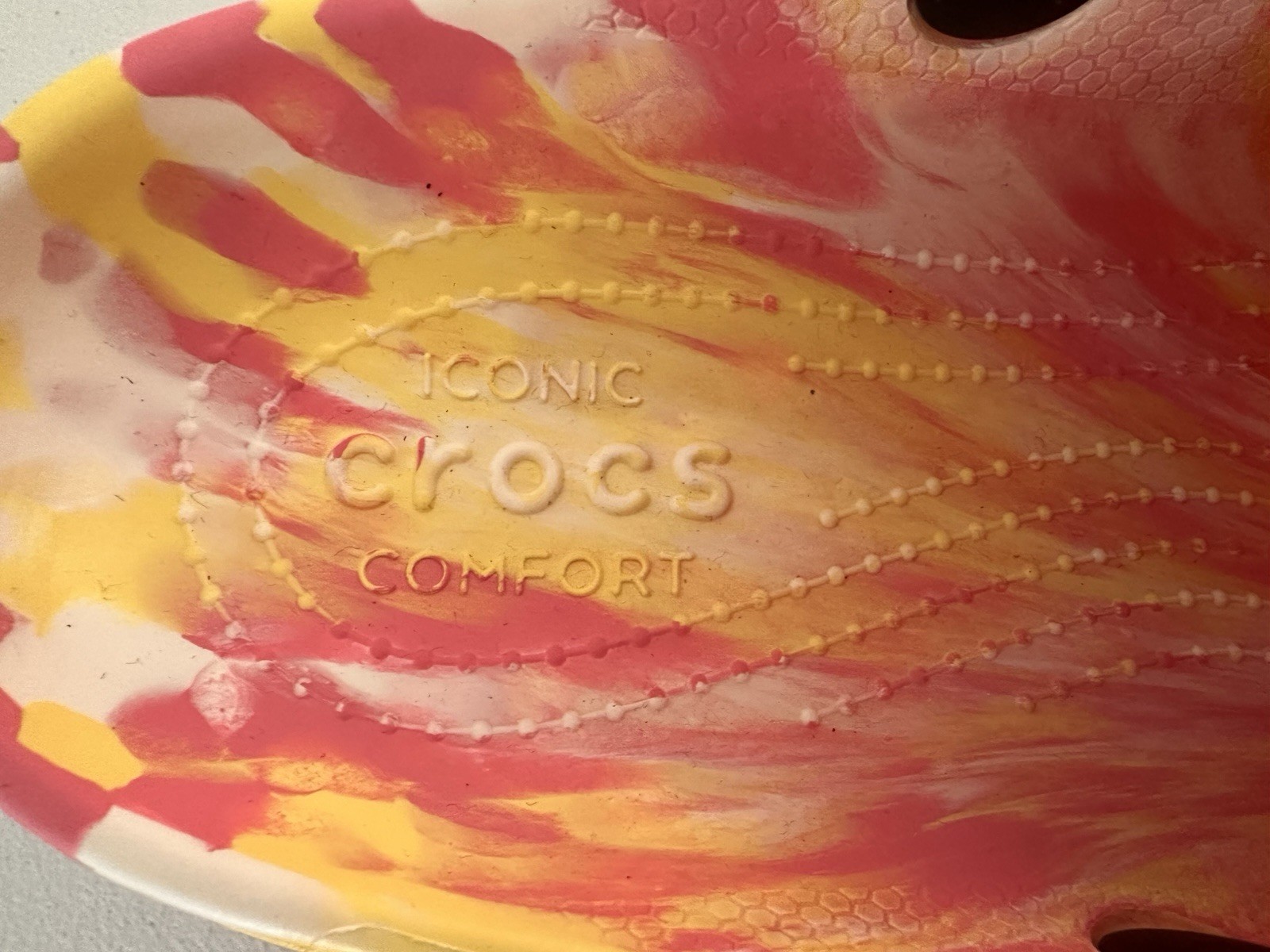 Crocs Women’s Tie Dye Clog Sandals Pink Yellow White Slip-On Rubber US 11