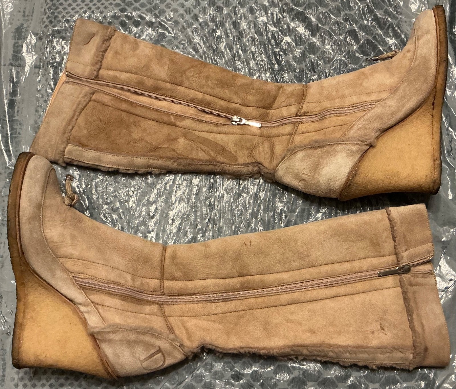 Christian Dior Beige Shearling Suede CD Logo Wedge Boots With Zipper Size 37,5