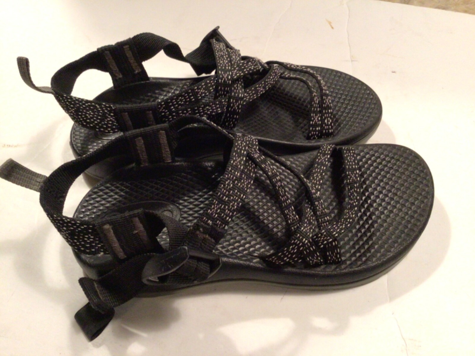 Chaco Strappy Sandals Black 2 Beach Walking Kayak Activewear Casual EUC