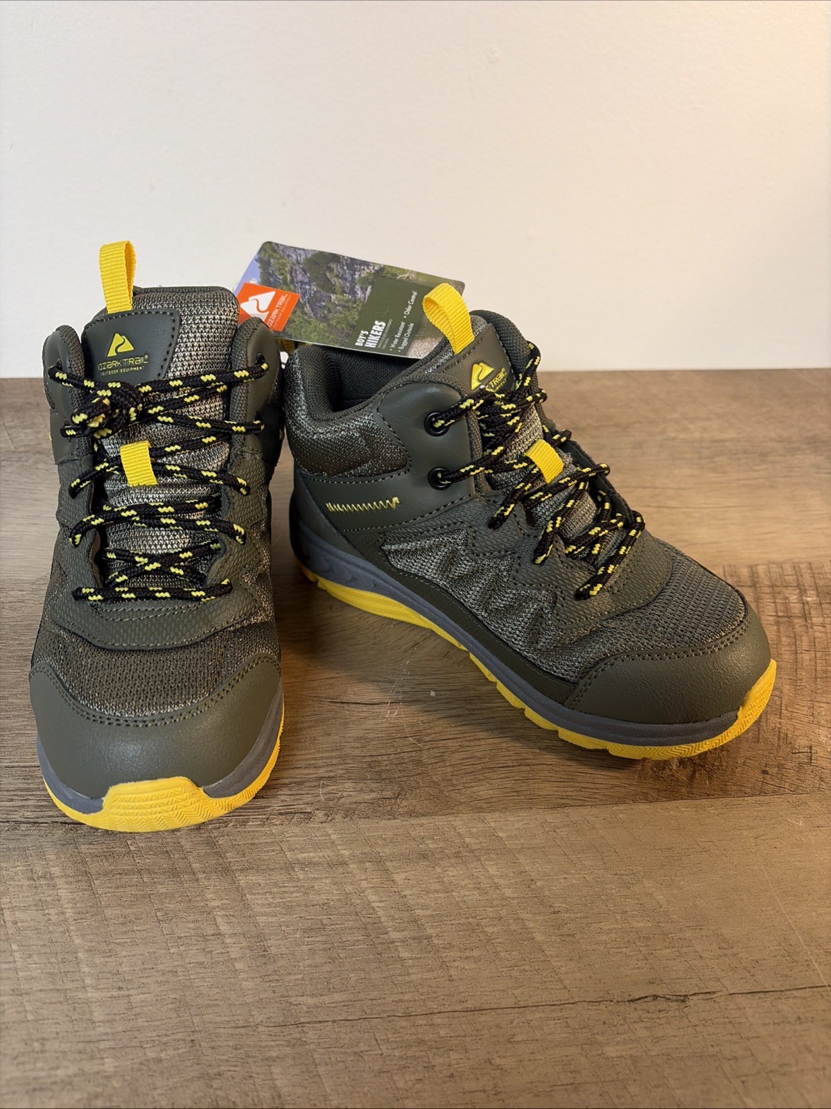 Ozark Trail Thinsalated Hiking Boots Size 13 Kids Olive Green/Yellow
