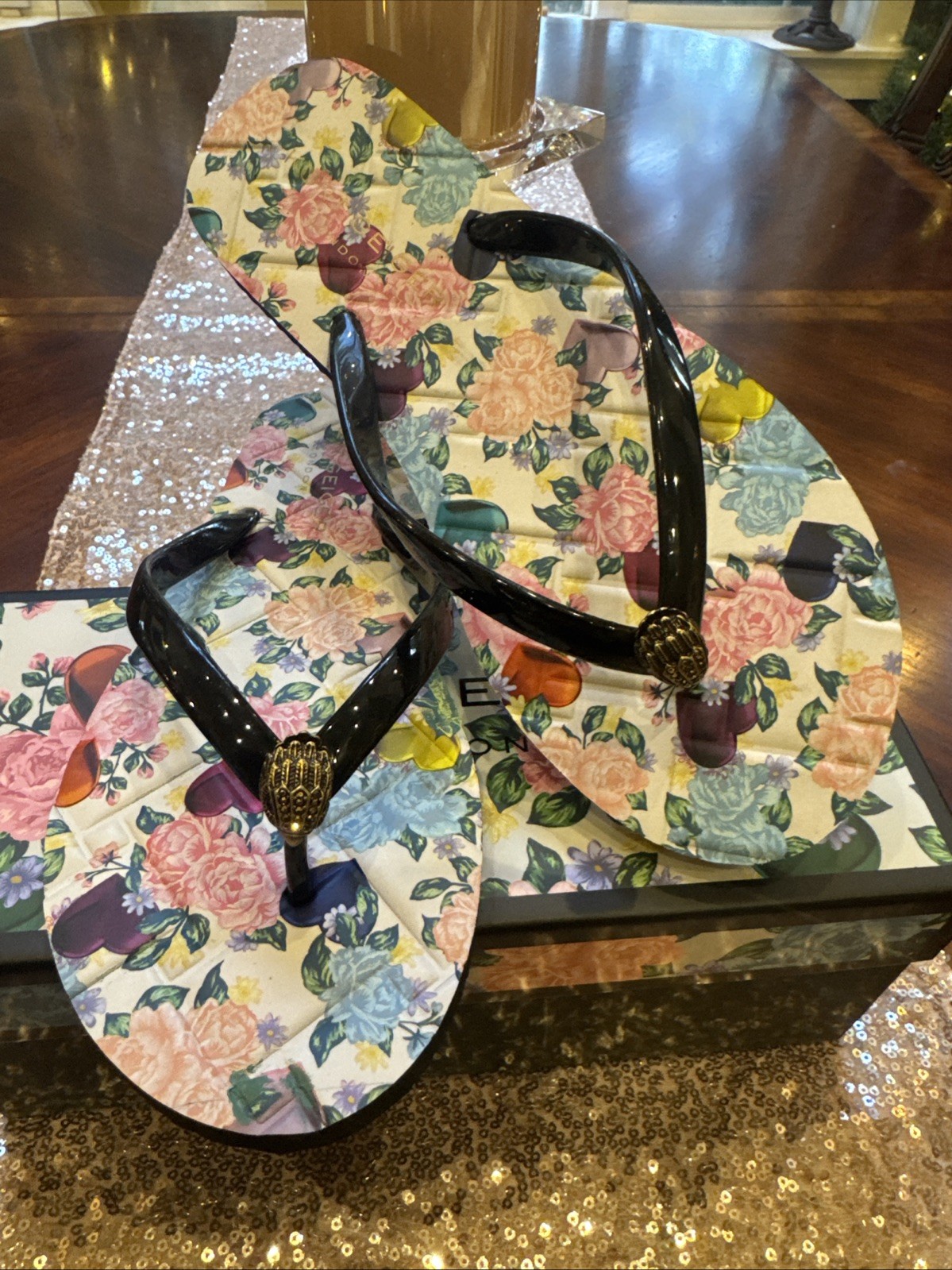 Kurt Geiger London Kensington Floral Flip Flops Sandals Women Size 8 Roses