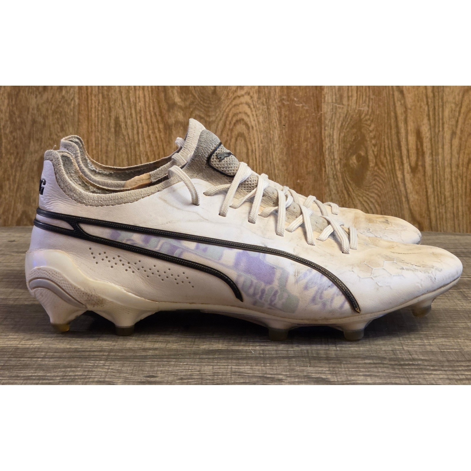 Puma King Ultimate Brilliance Soccer Cleats Womens Size 8.5 White