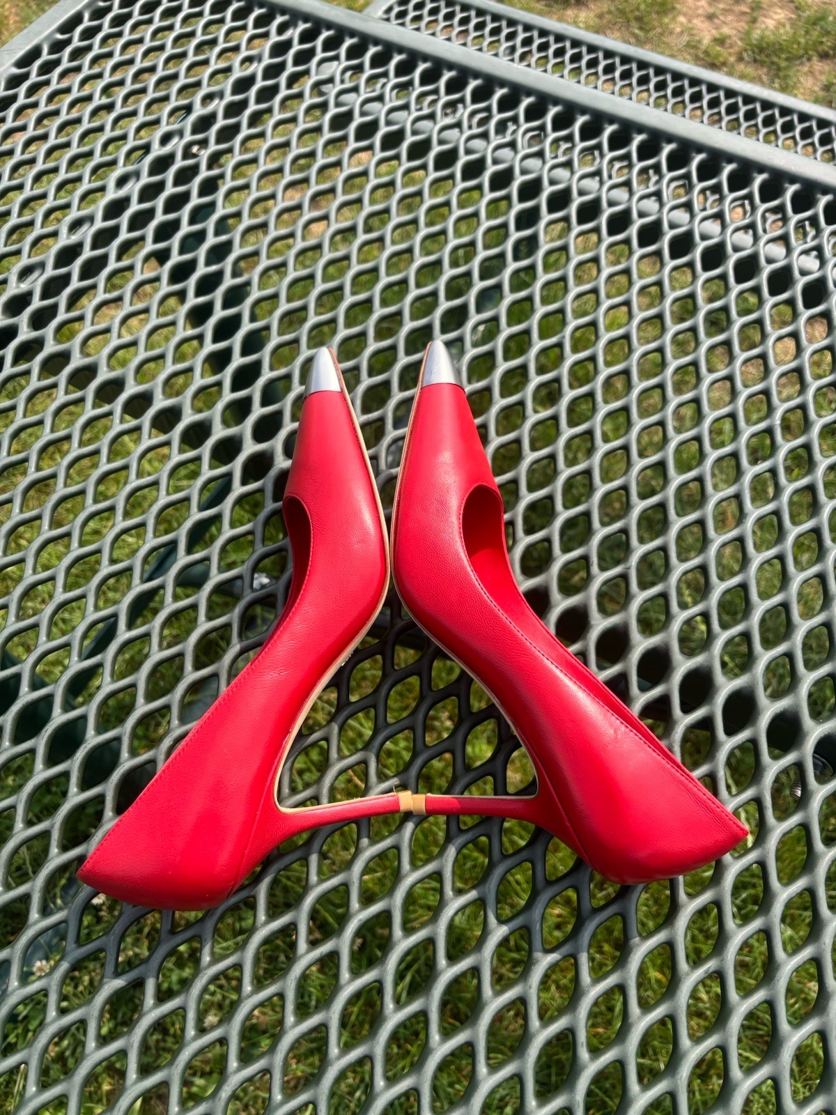 Stuart Weitzman STUART CAPSIZE 85 Pump Size 7.5B Red Brushed SILVER MSP$495