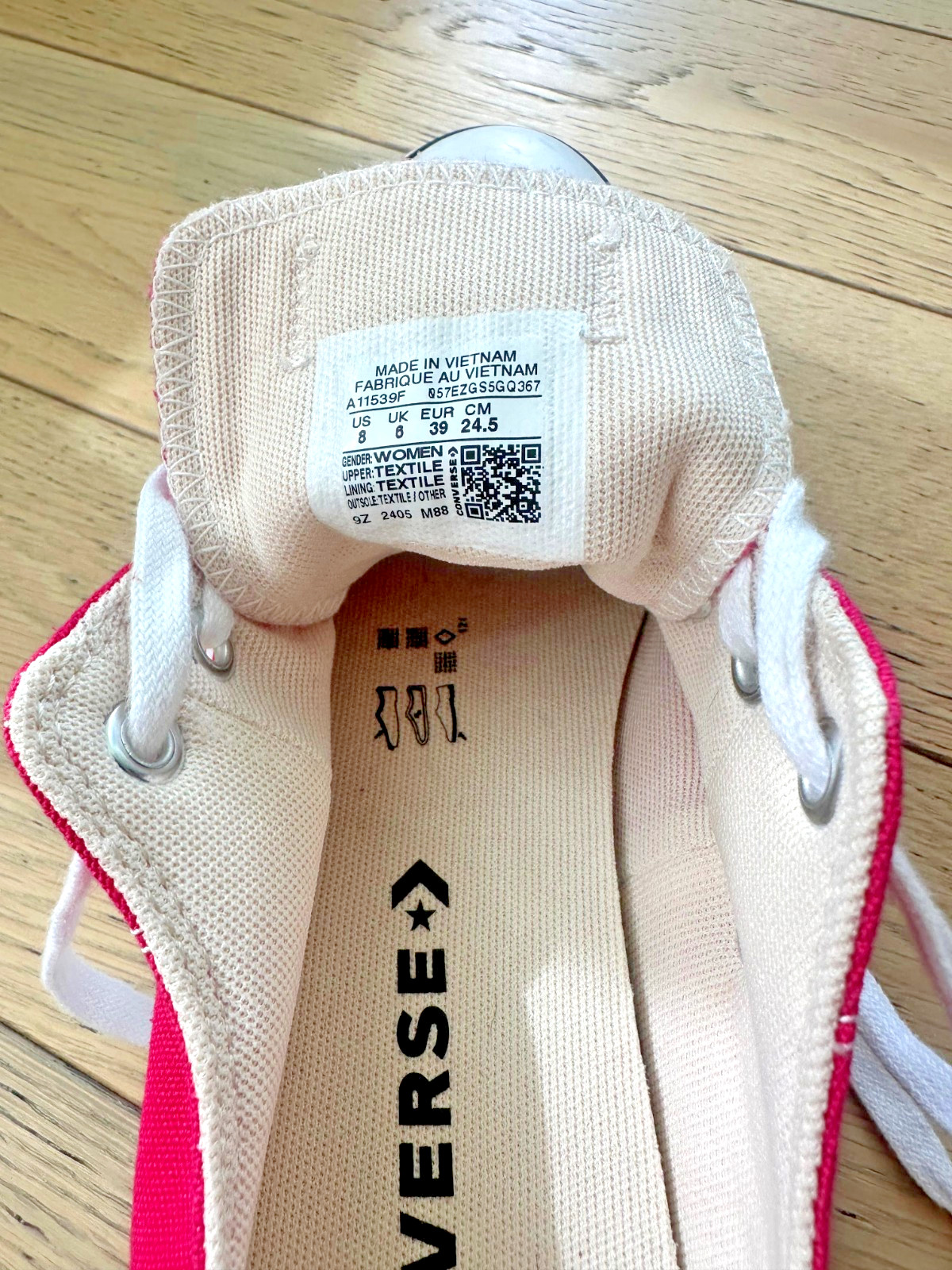 Converse Chuck Taylor All Star Lift Platform Low Cerise Pink (Women’s 8)