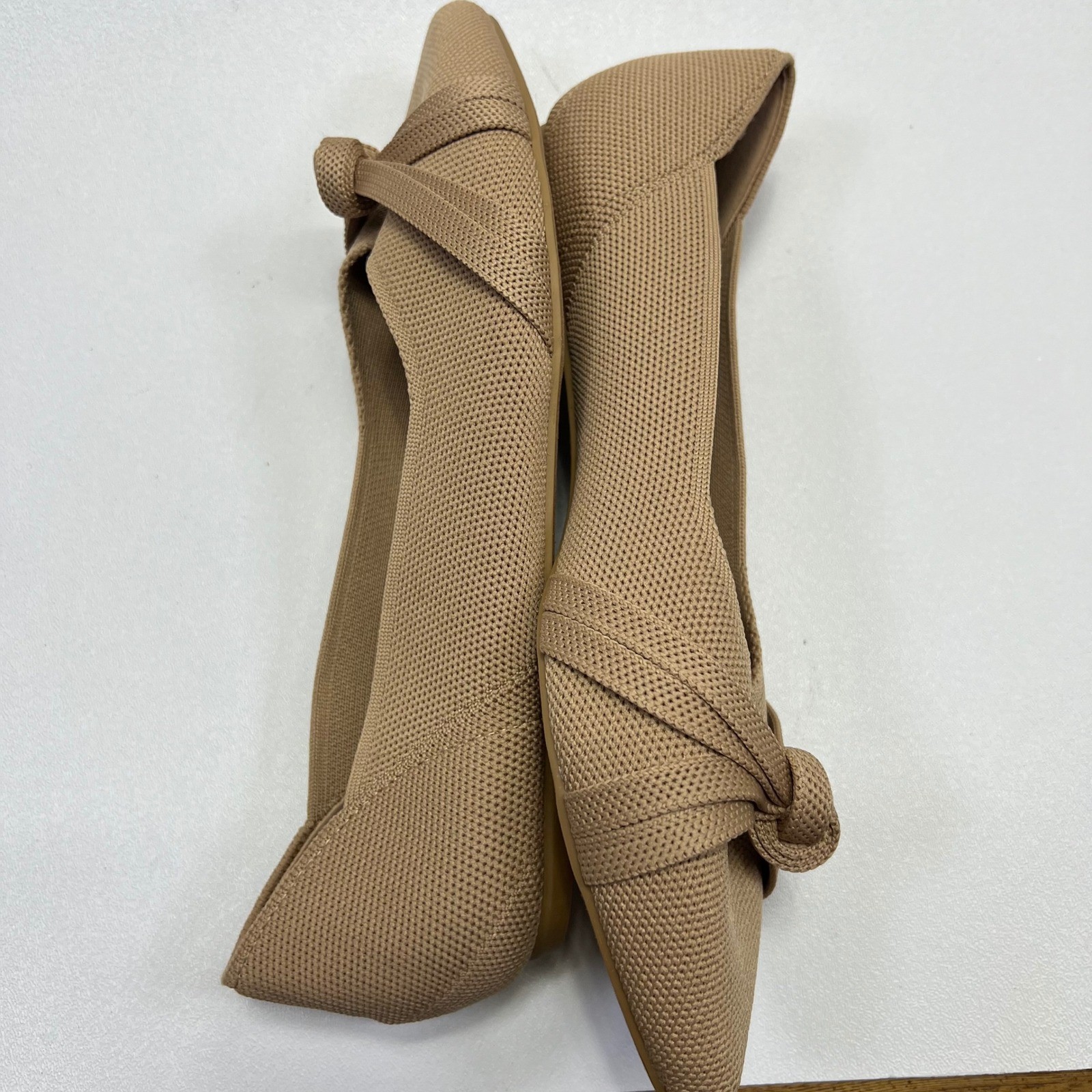 Tahari Catalina Flats Womens Size 9 Tan Knit Pointed Toe Knot Bow Ballet Slip On