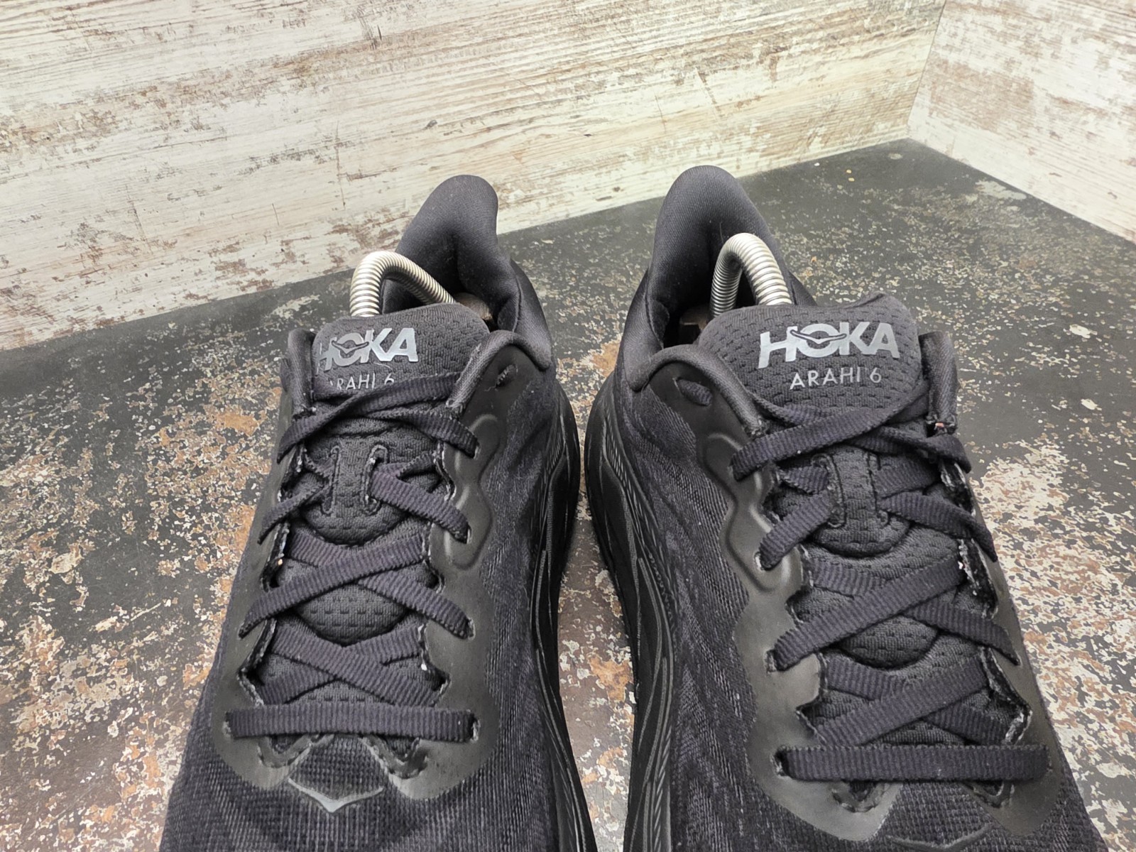 Womens Hoka One One Arahi 6 Running Shoes Sz 10.5 Used Black Mesh