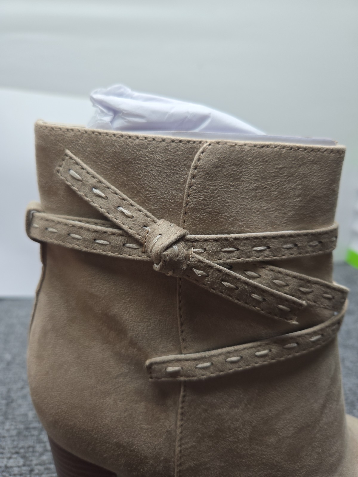 Bandolino Boots 9.5 Nude