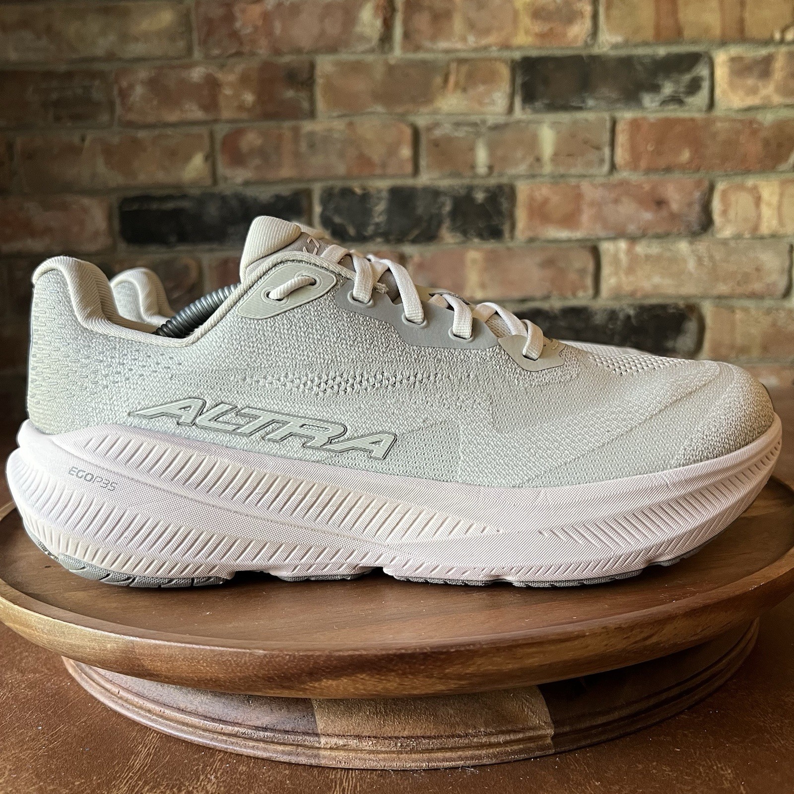 Altra Experience Flow 3 Womens 9.5 Beige Pink Athletic Running Shoes Sneakers