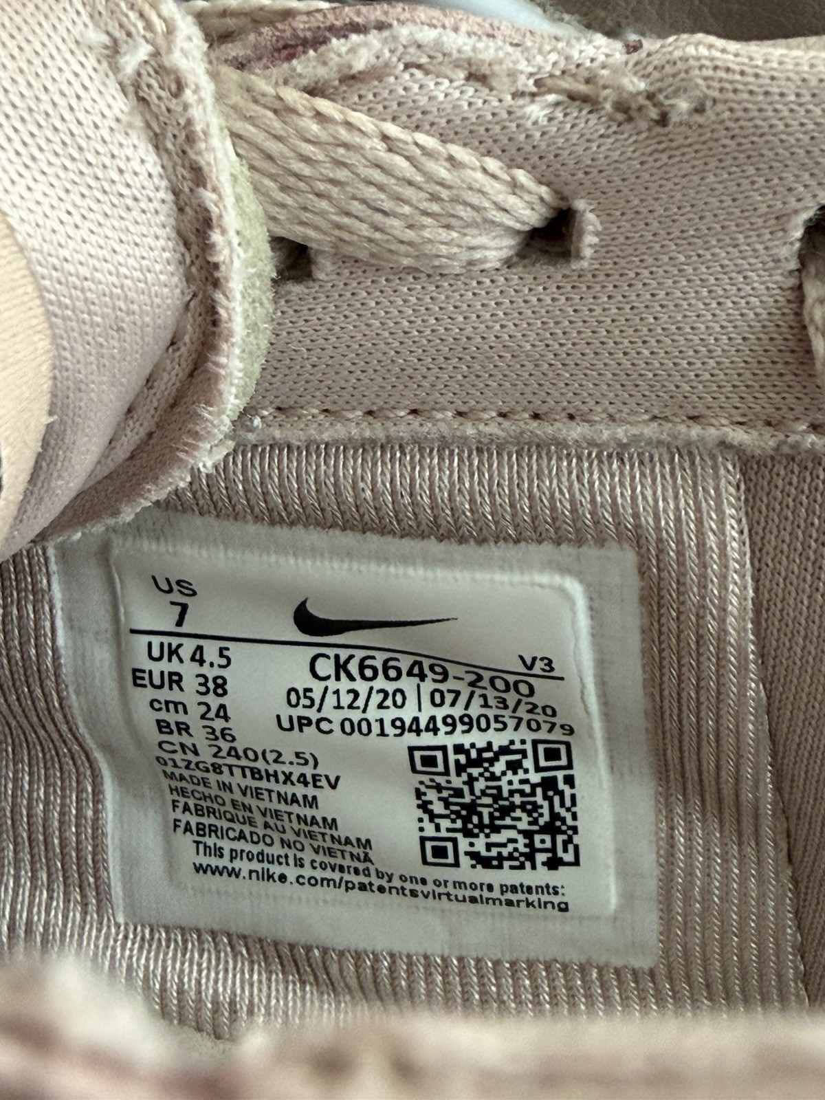 Nike Air Force 1 Pixel Women’s Low Top Leather Lace-Up Sneakers Pink/White