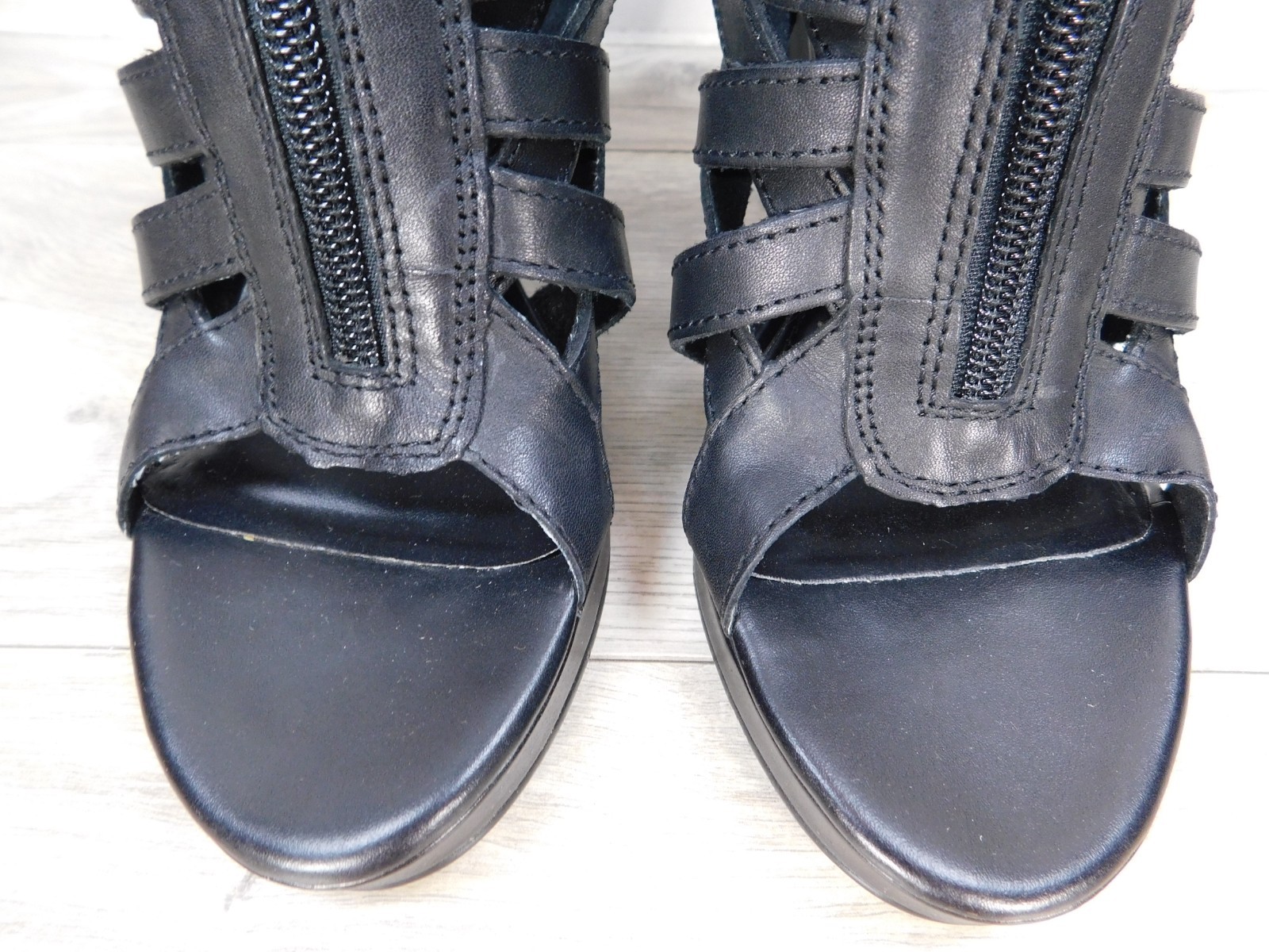 Harley Davidson Margie Black Leather Strappy Cone Heel Sandals D82323 Size 6.5 B
