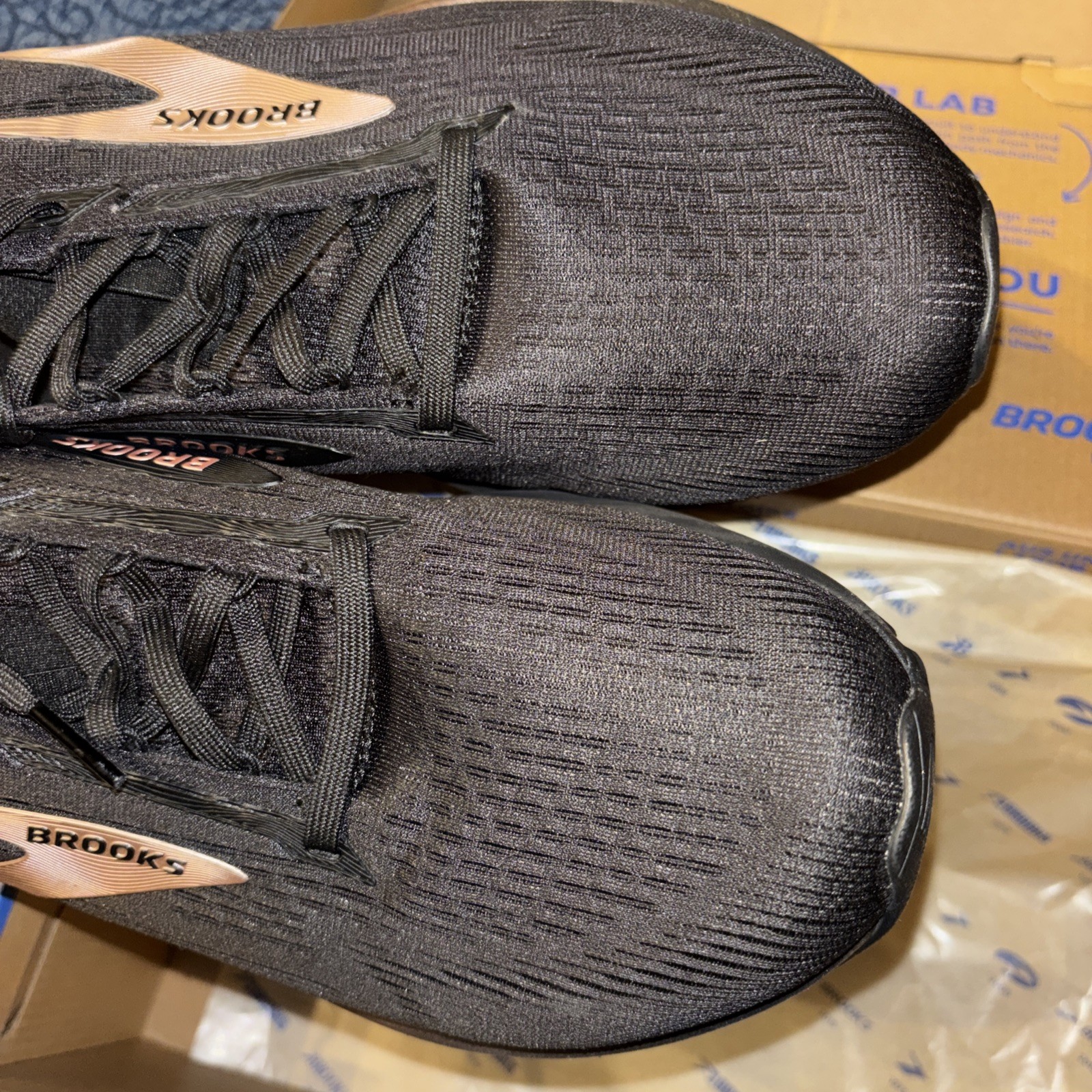 NIB Brooks Revel 8 Women 12 M Run Walk Sneakers Shoes Black Rose Gold 44.5