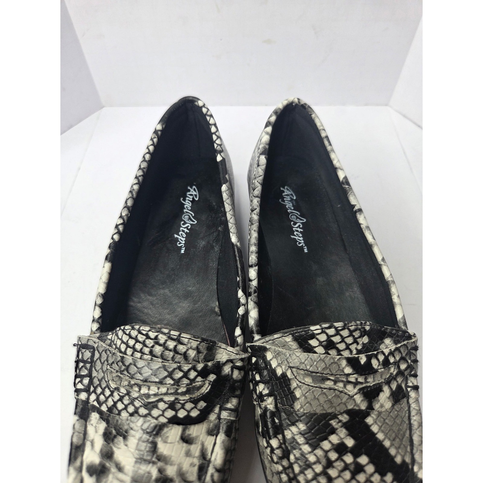 Angel Steps Womens Snakeskin Print Penny Loafers Black White Moc Toe Flats 9