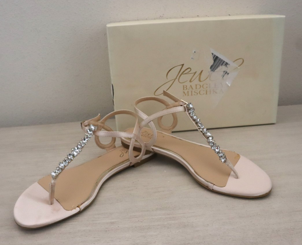 Jewel Badgley Mischka JW3414 Women’s Sz 6.5 Beige Natalie Embellished Sandals