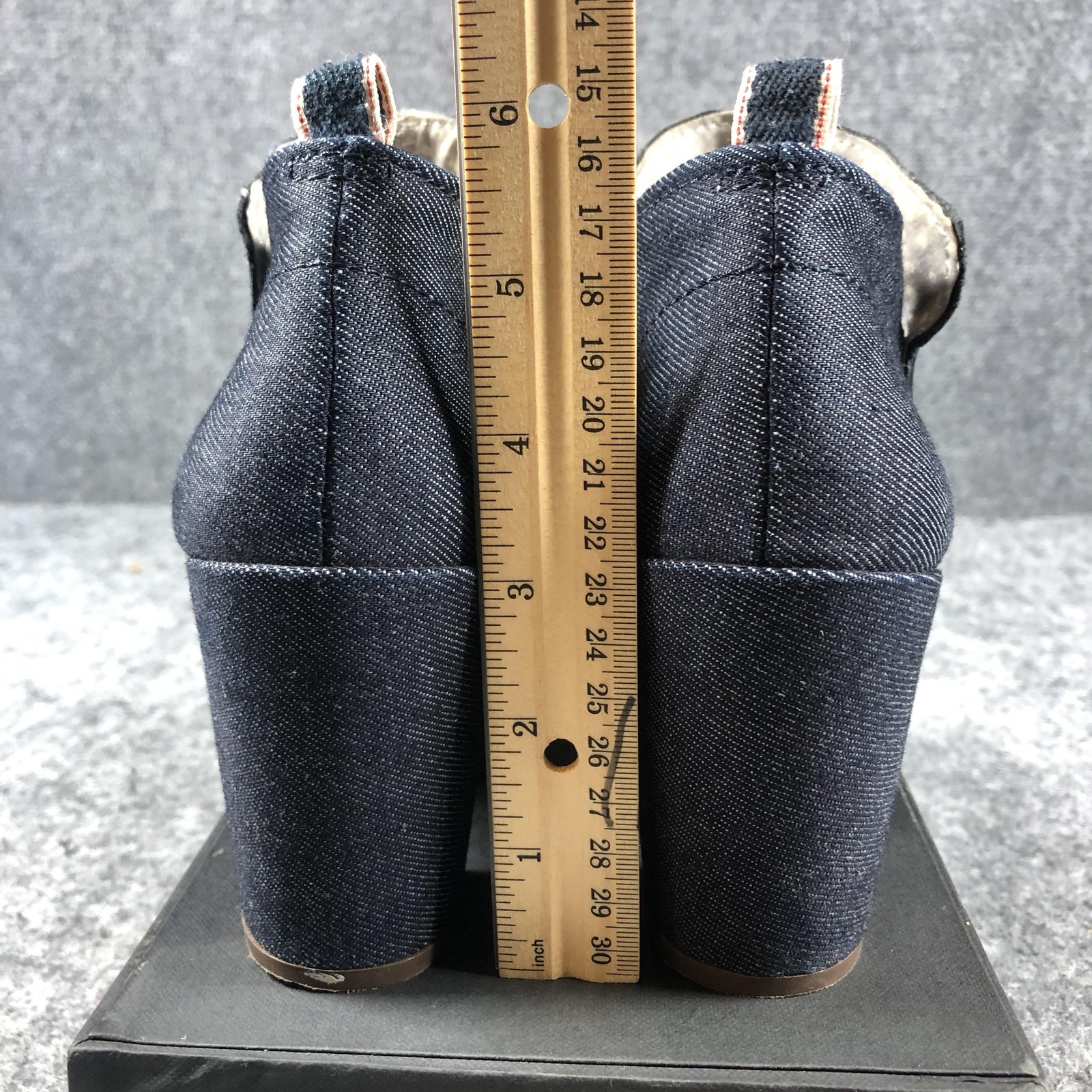 ED Ellen DeGeneres Boots Womens Size 8 M Blue Leather Denim Madaleina Block Heel