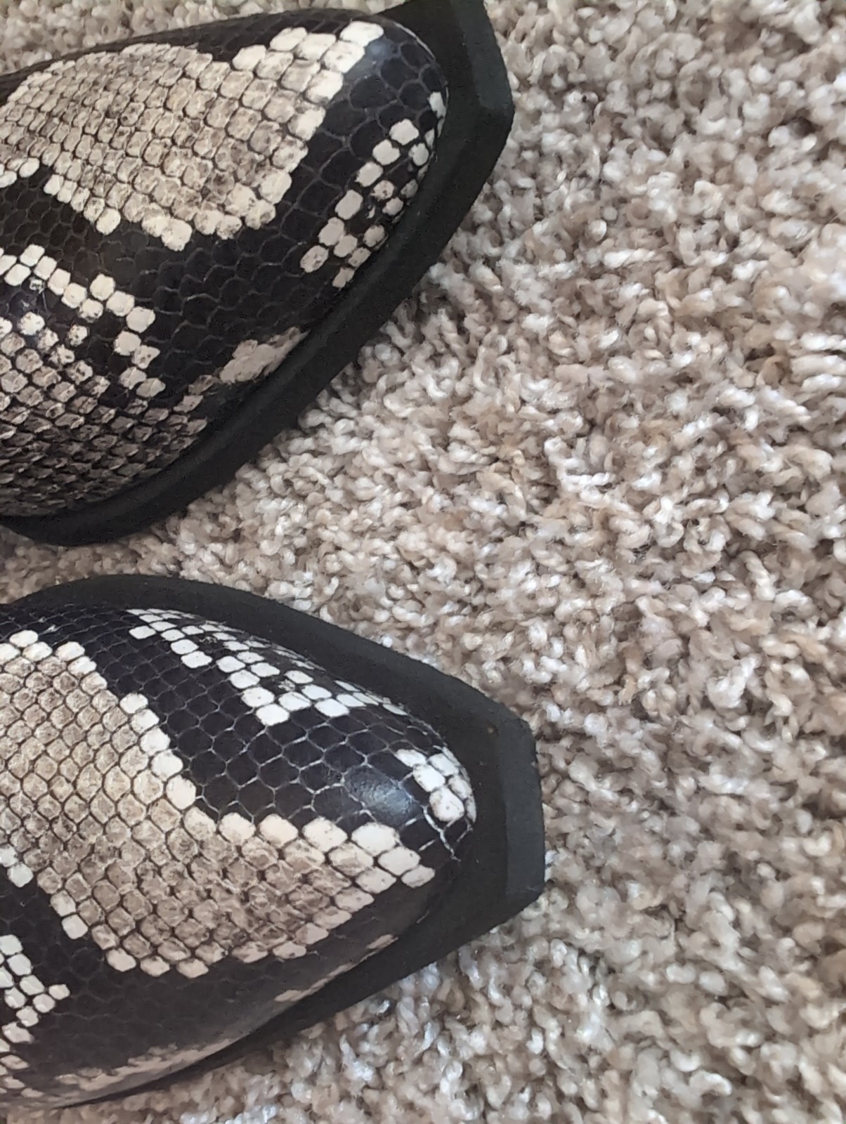 Beautiful Loretta Pettinri Woven Leather Snake Skin Ankle Boots Size 8