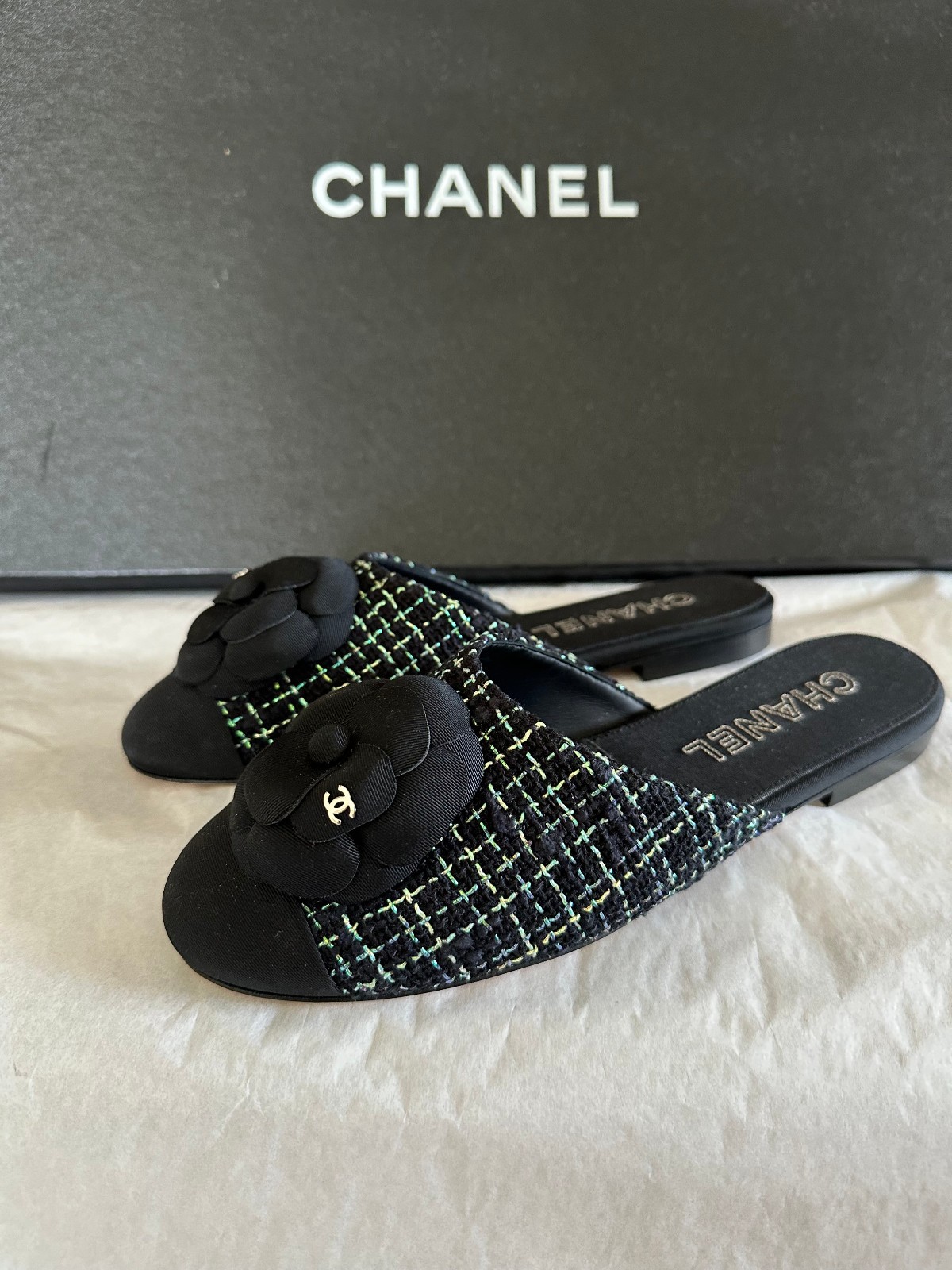 (1) Chanel 17S CC Black Green Tweed Grosgrain Mules Shoes – Size 39.5 – US 9 1/2