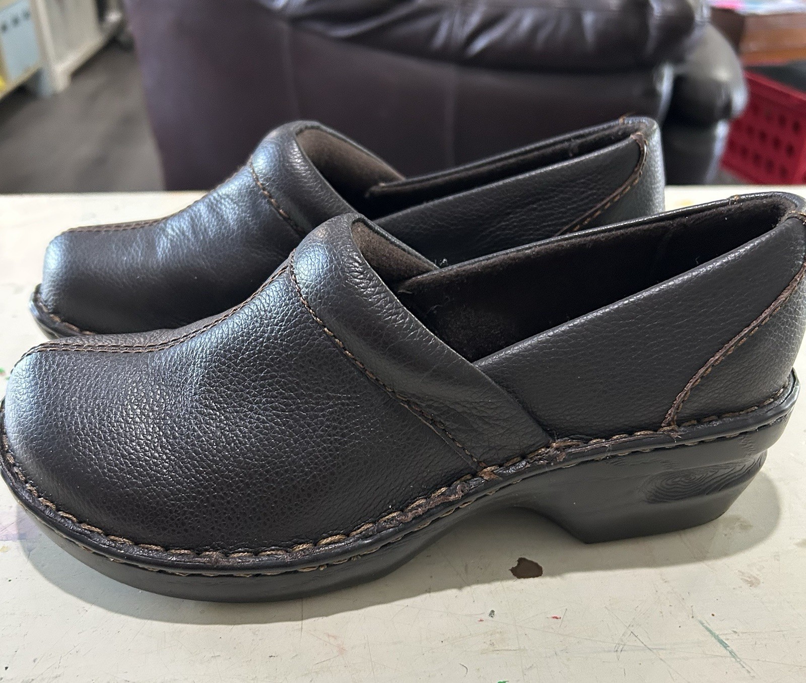 Thom McAn Womens Brown Leather Clogs Size 9 W Excellent Casual Workwear Career