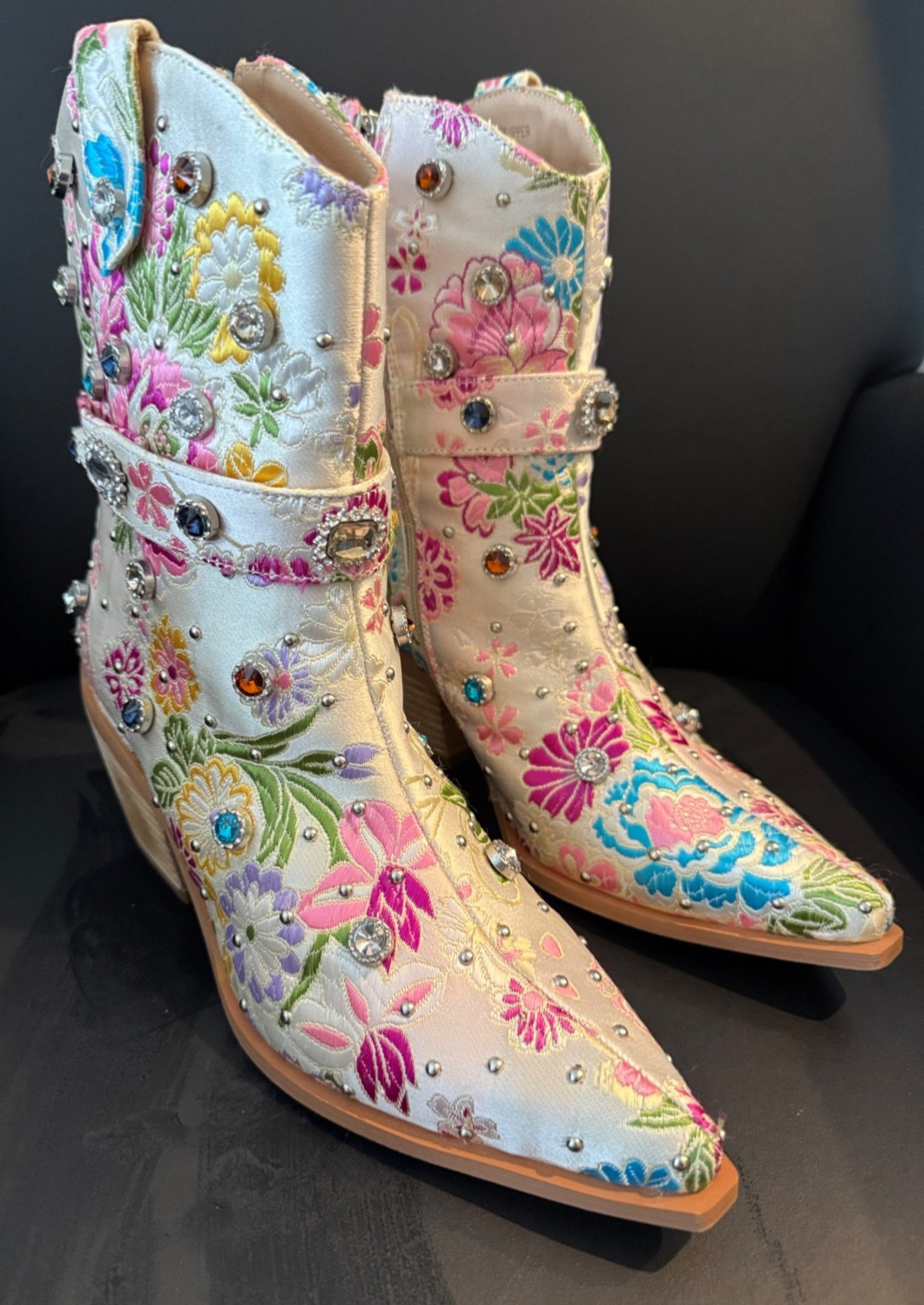 MI.IM Bejeweled Western Boots Florence Satin Floral Embroidery Women’s Size 6.5