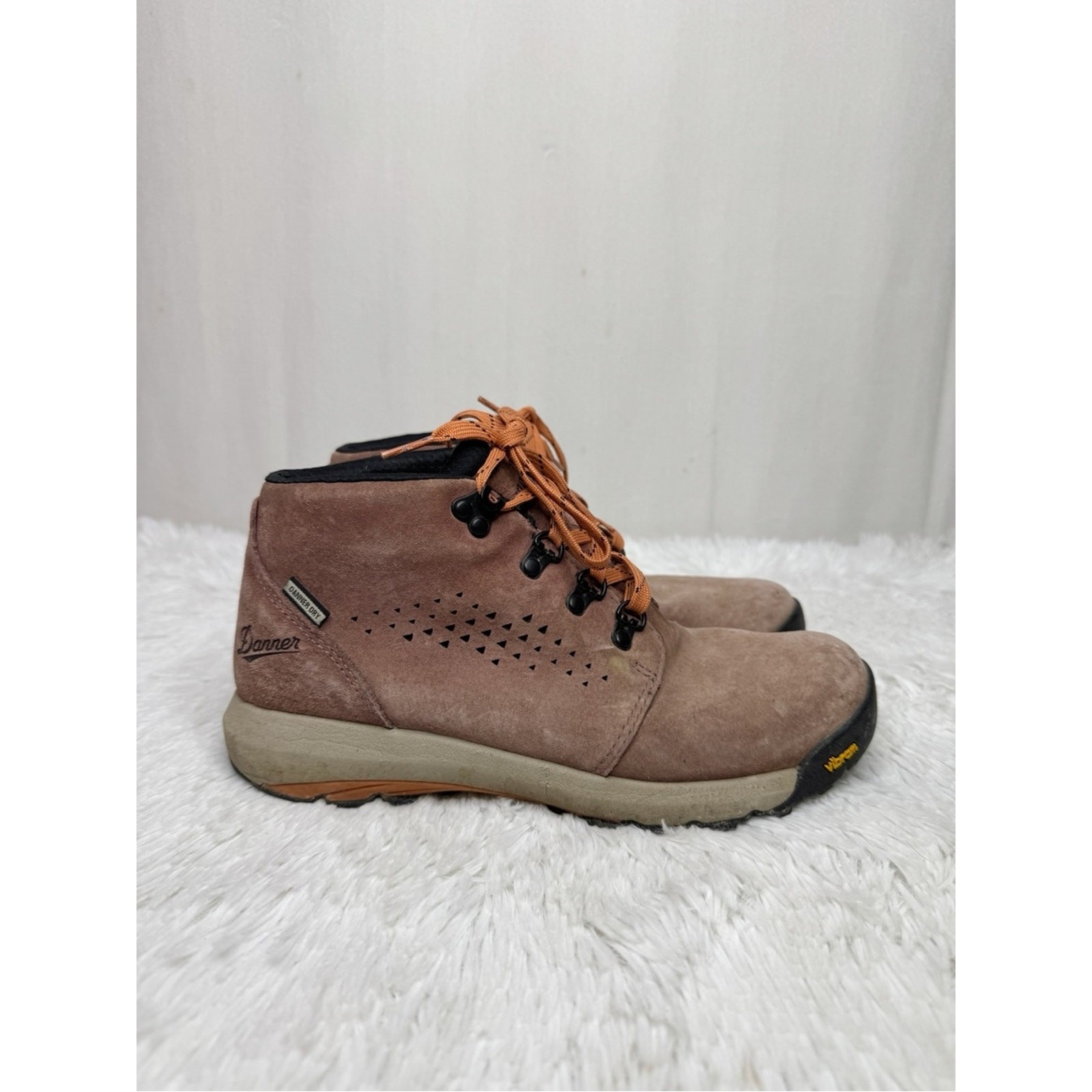 Danner sz 8 Inquire Chukka 4” ankle hiking boots in mauve/salmon women’s