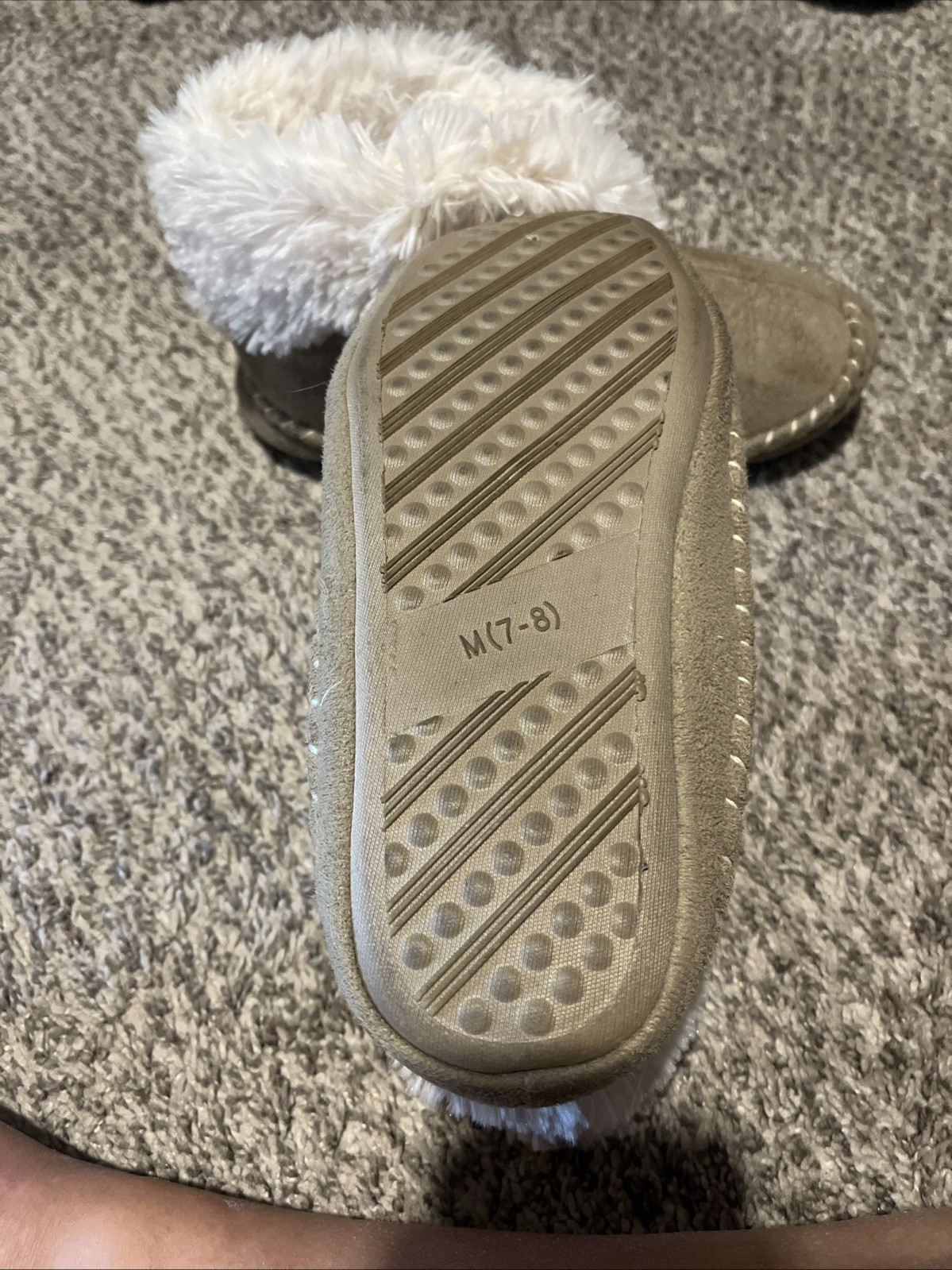 Jessica Simpson Women’s Slippers Size M (7-8)