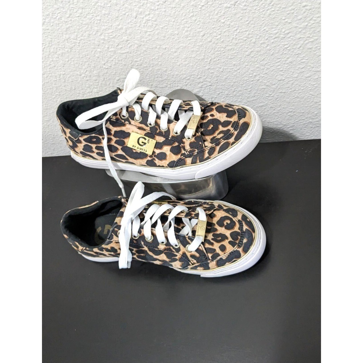 G by Guess Leopard Print Sneakers Womens 5.5M Casual Fashion Lace-Up Shoes