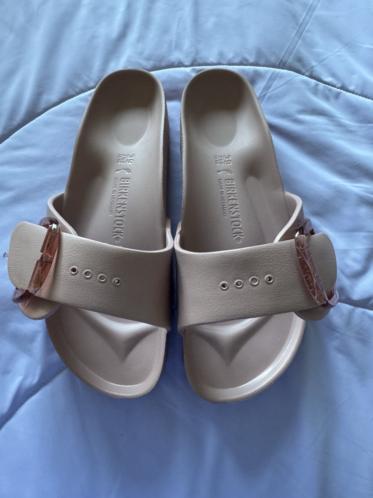 Birkenstock – Women’s Recovery Big Buckle Slide Sandal – Madrid EVA – AUTH
